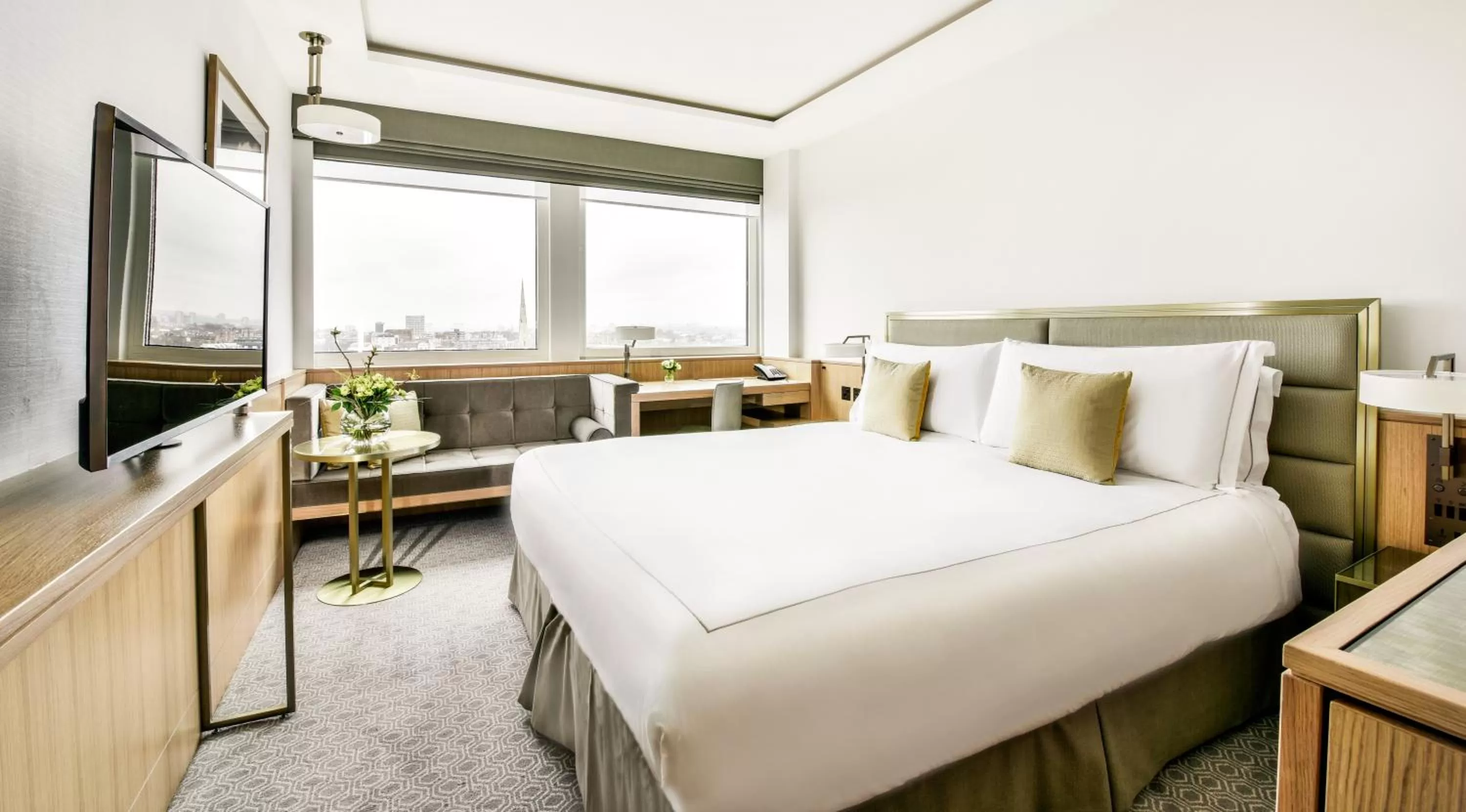 Deluxe Park View Room in Royal Lancaster London