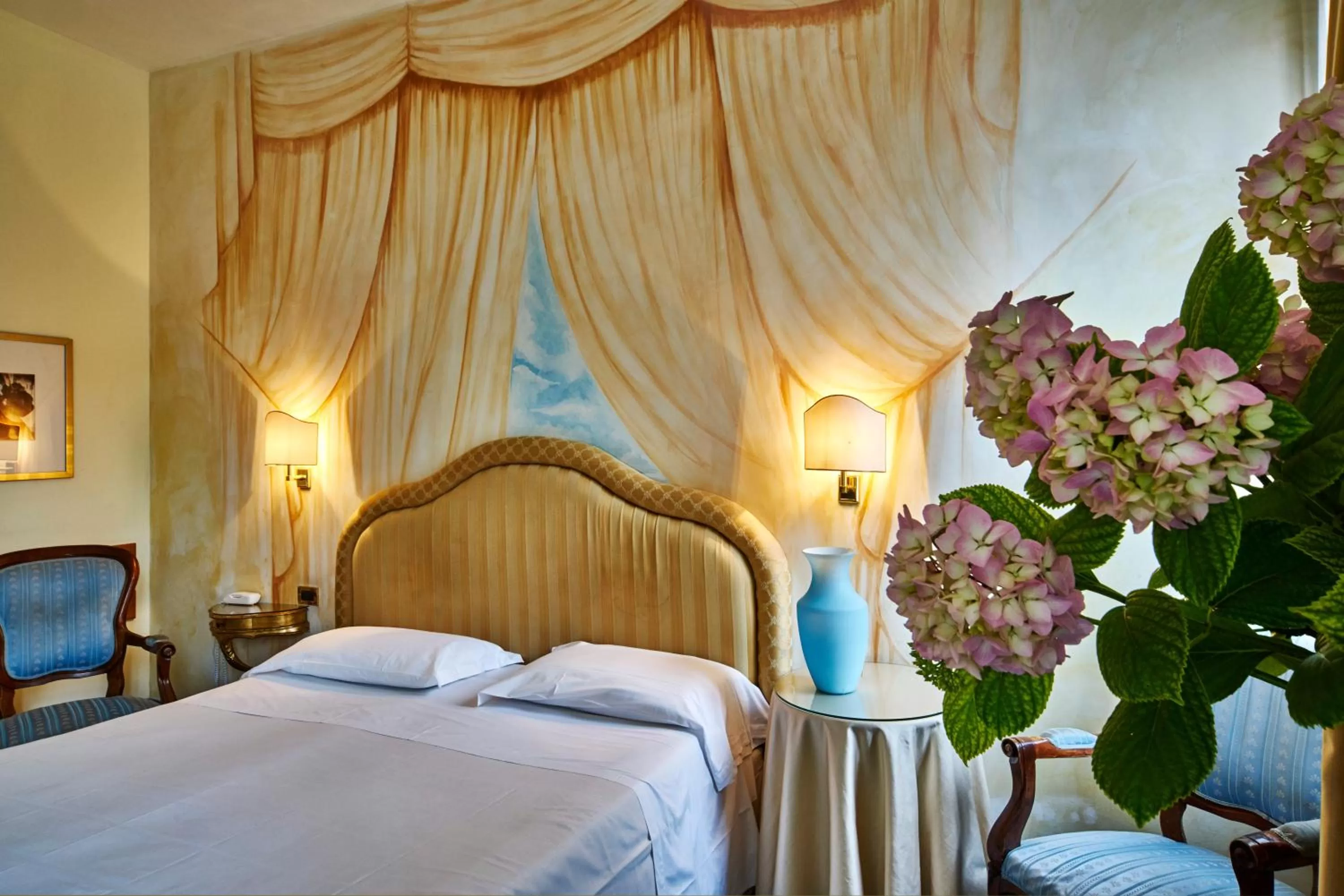 Superior Room with canal view in Hotel Gardena