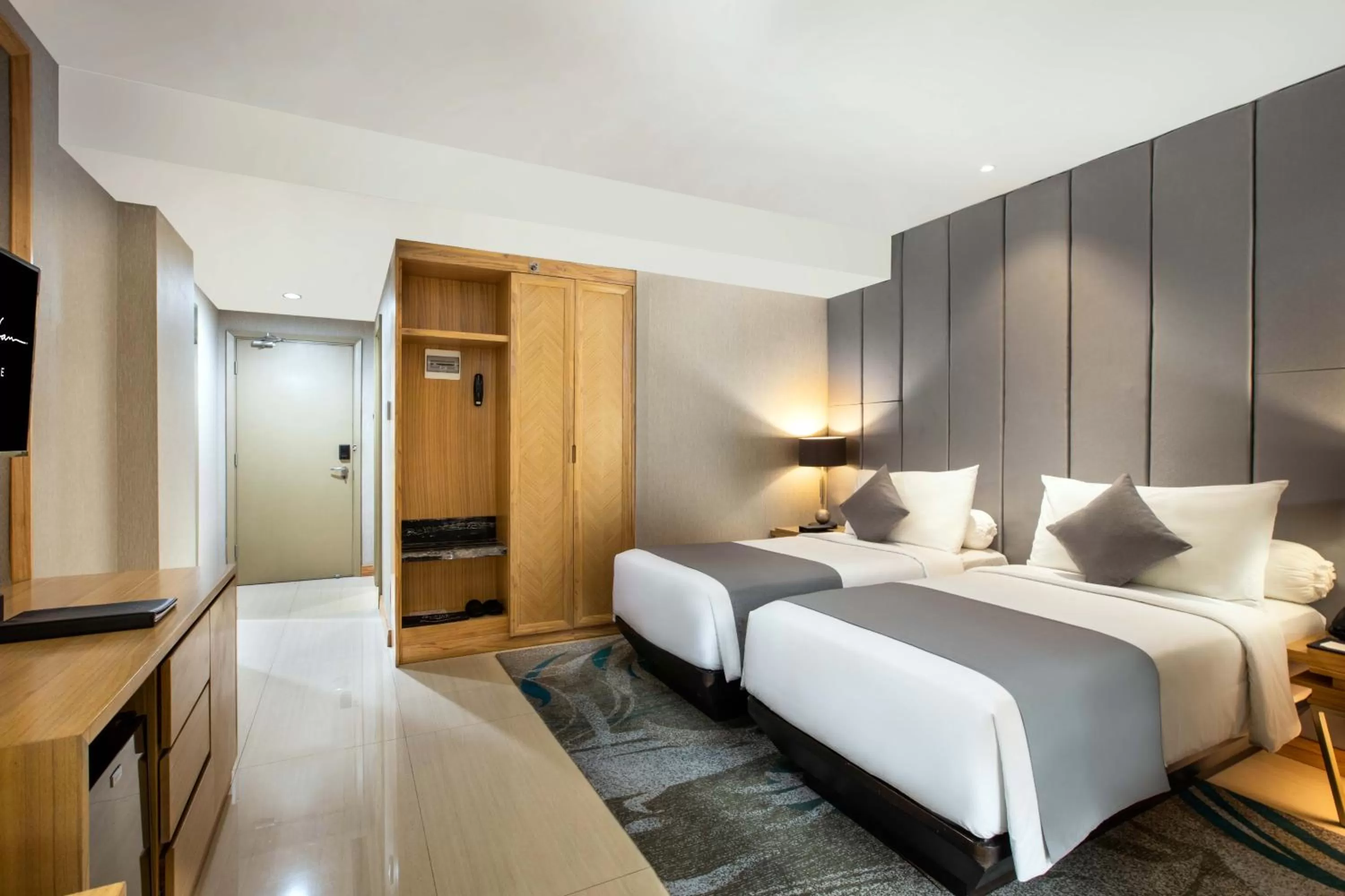 Superior Twin Room in MORAZEN Surabaya