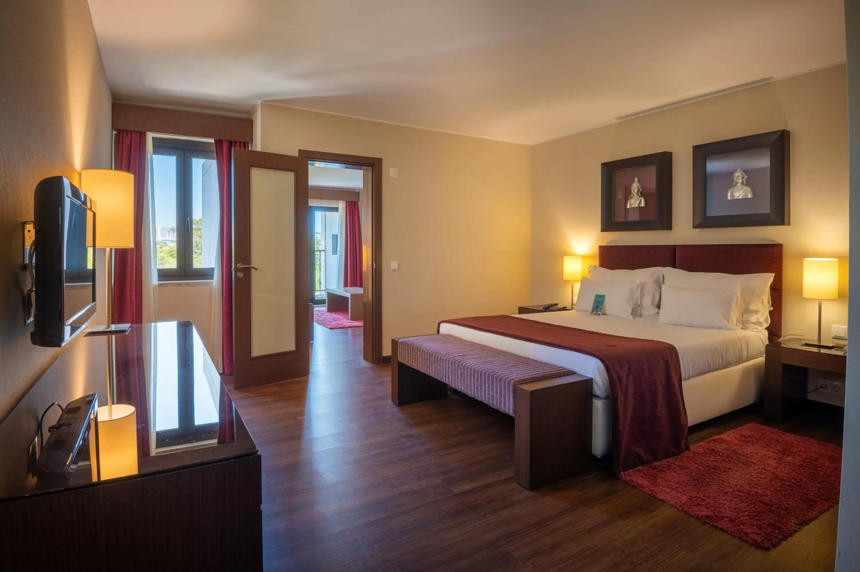 Junior Suite with Sea View and Balcony in Vila Gale Cascais