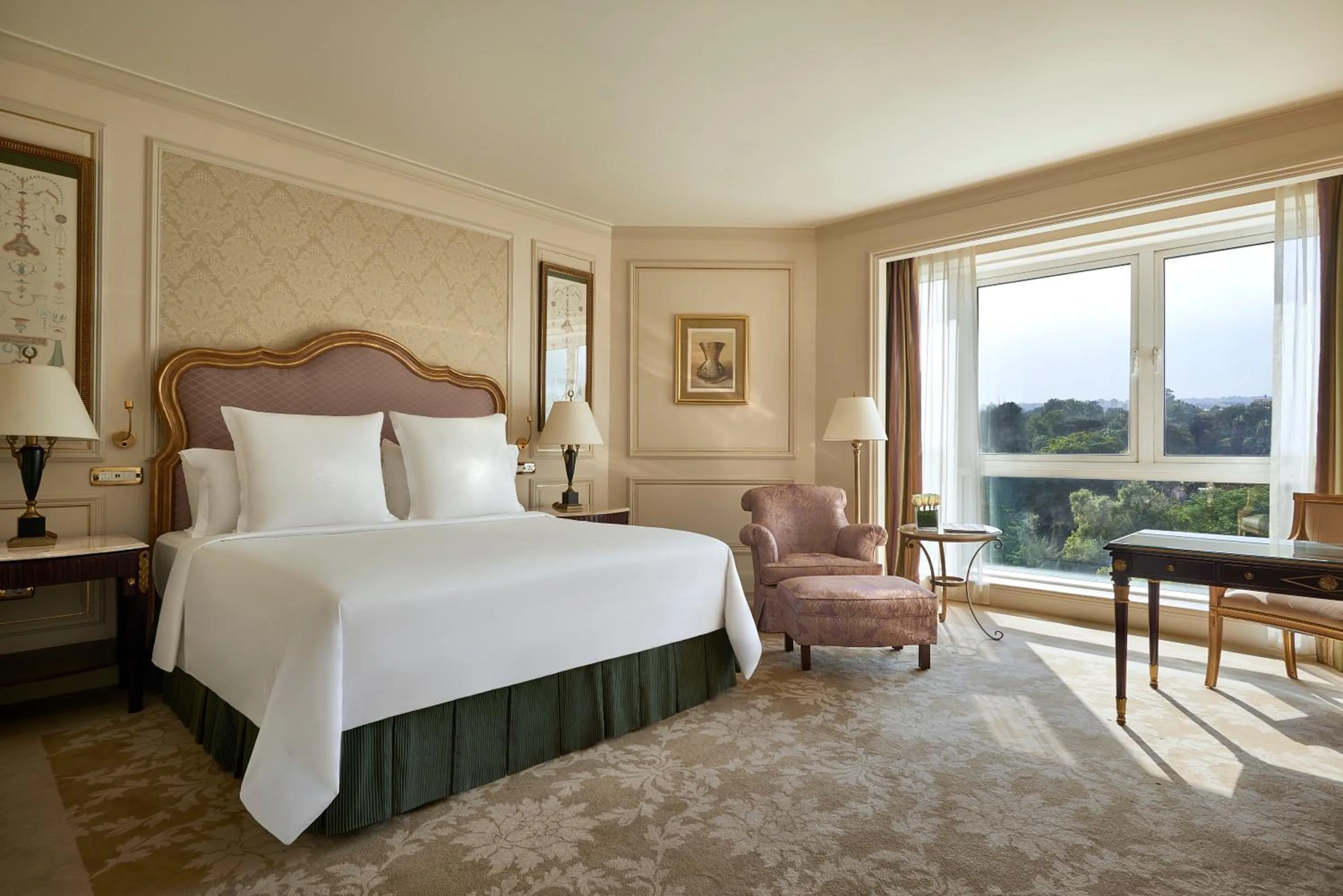 Superior Room - King Bed in Four Seasons Cairo At The First Residence