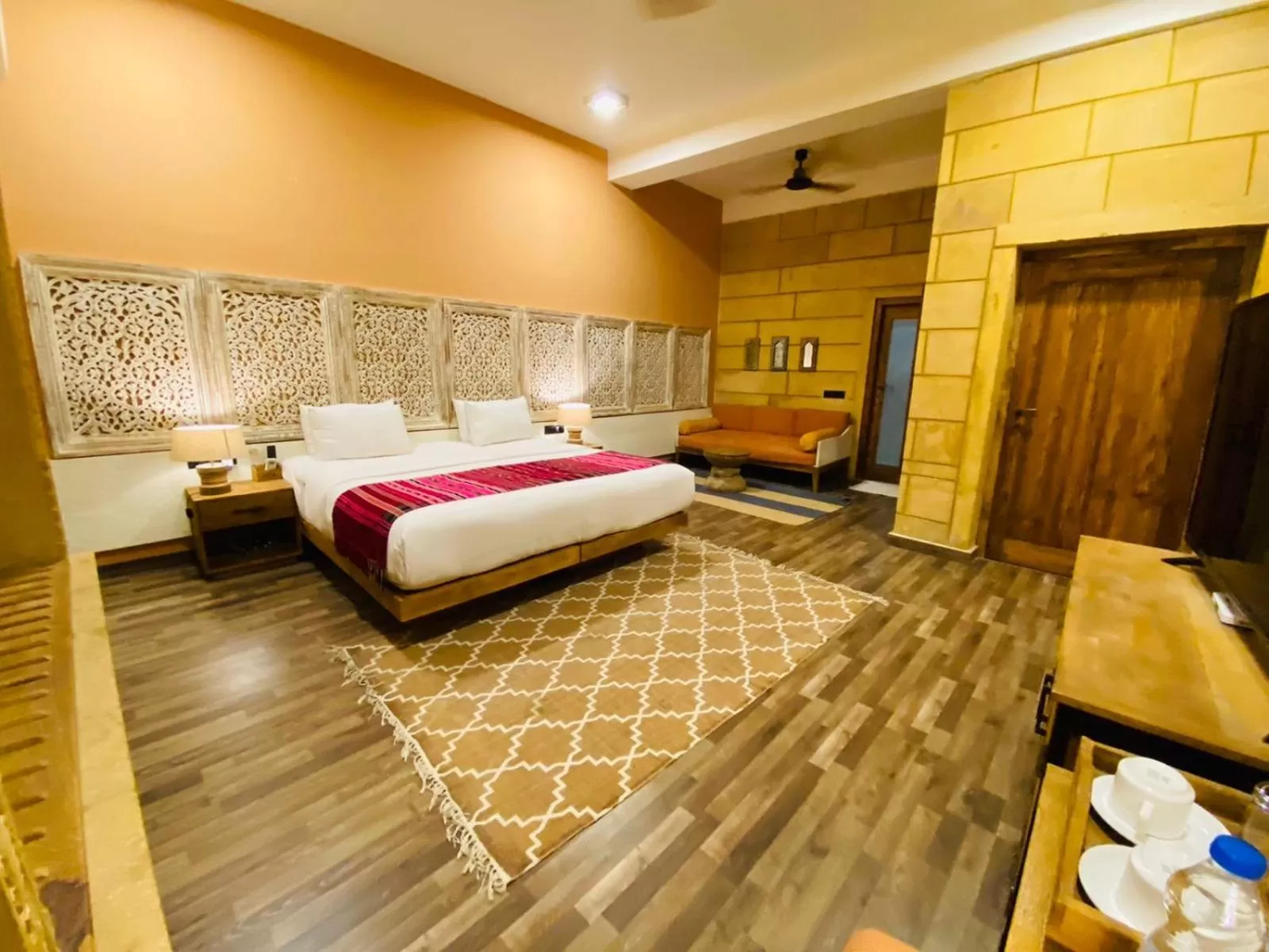 Superior Double Room in Hotel Grand Khalifa