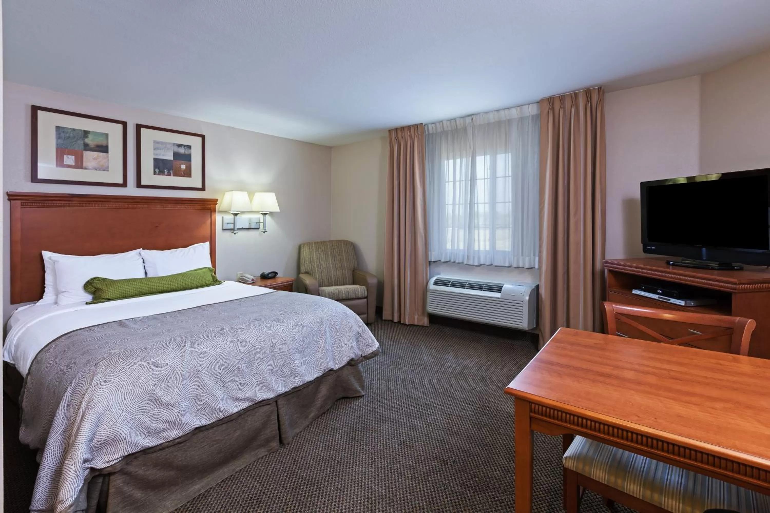 Studio Queen Suite in Candlewood Suites Owasso by IHG