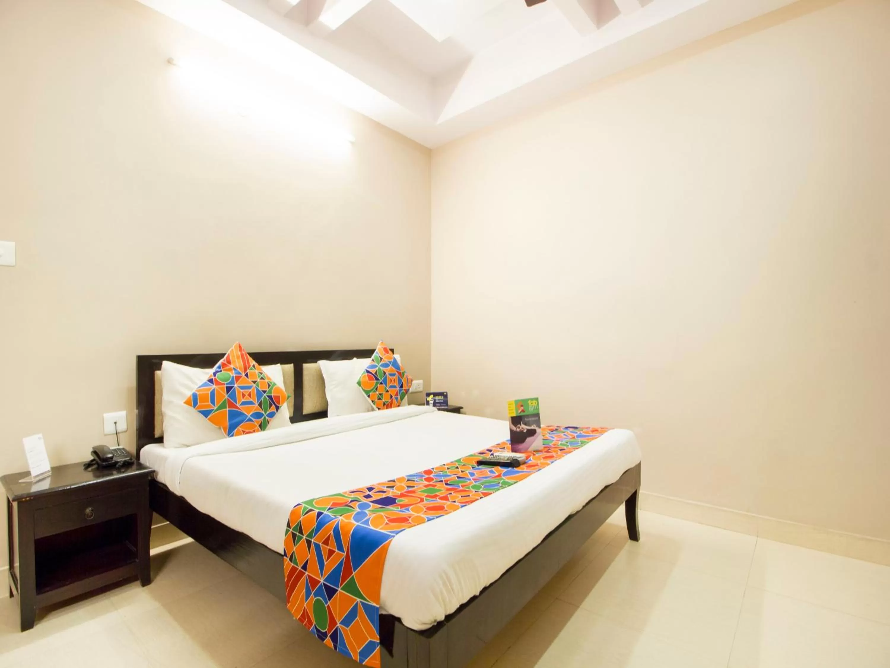 Deluxe Double Room - single occupancy in FabExpress Travelers Lodge