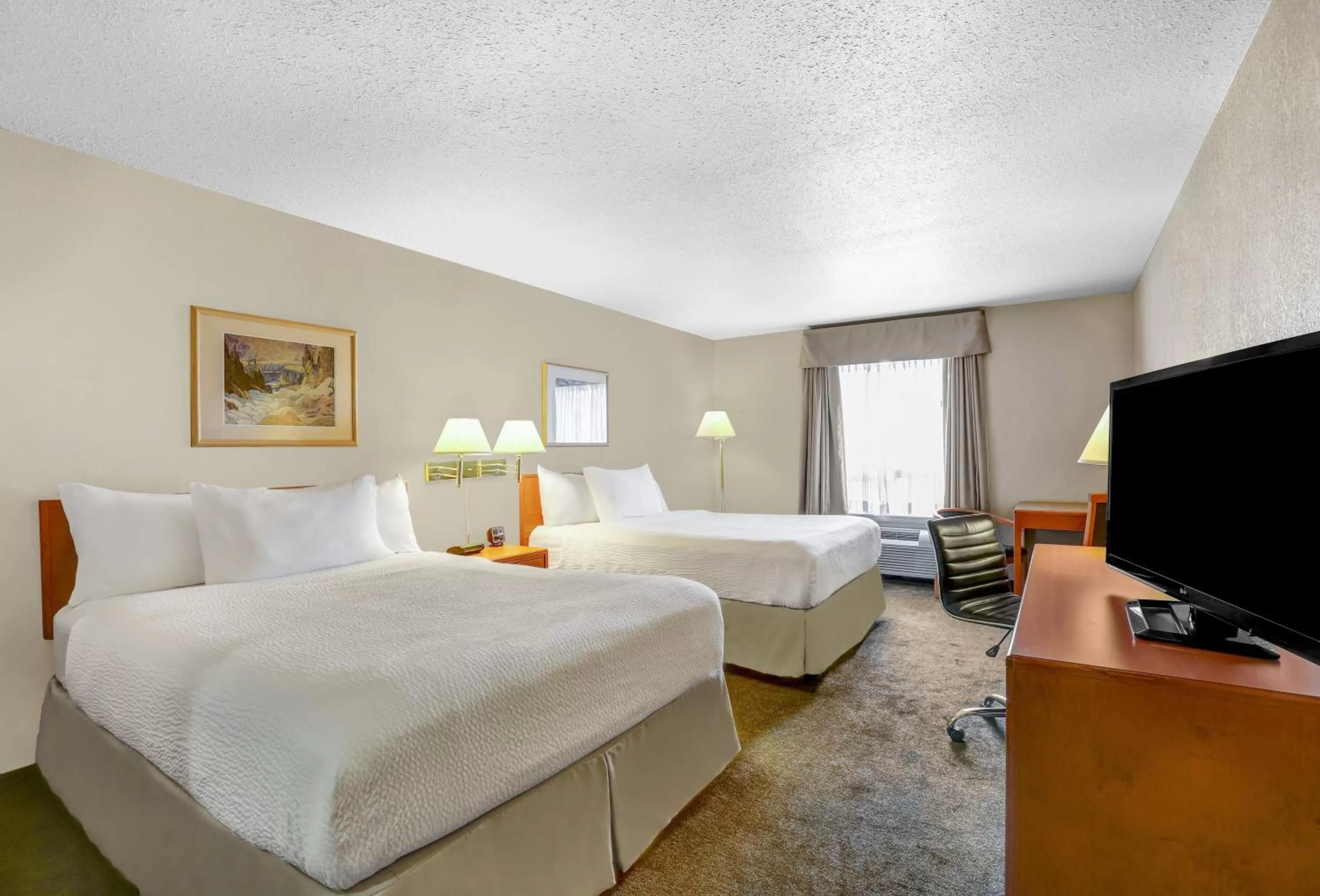 Queen Suite - Non-Smoking in Days Inn by Wyndham Red Deer