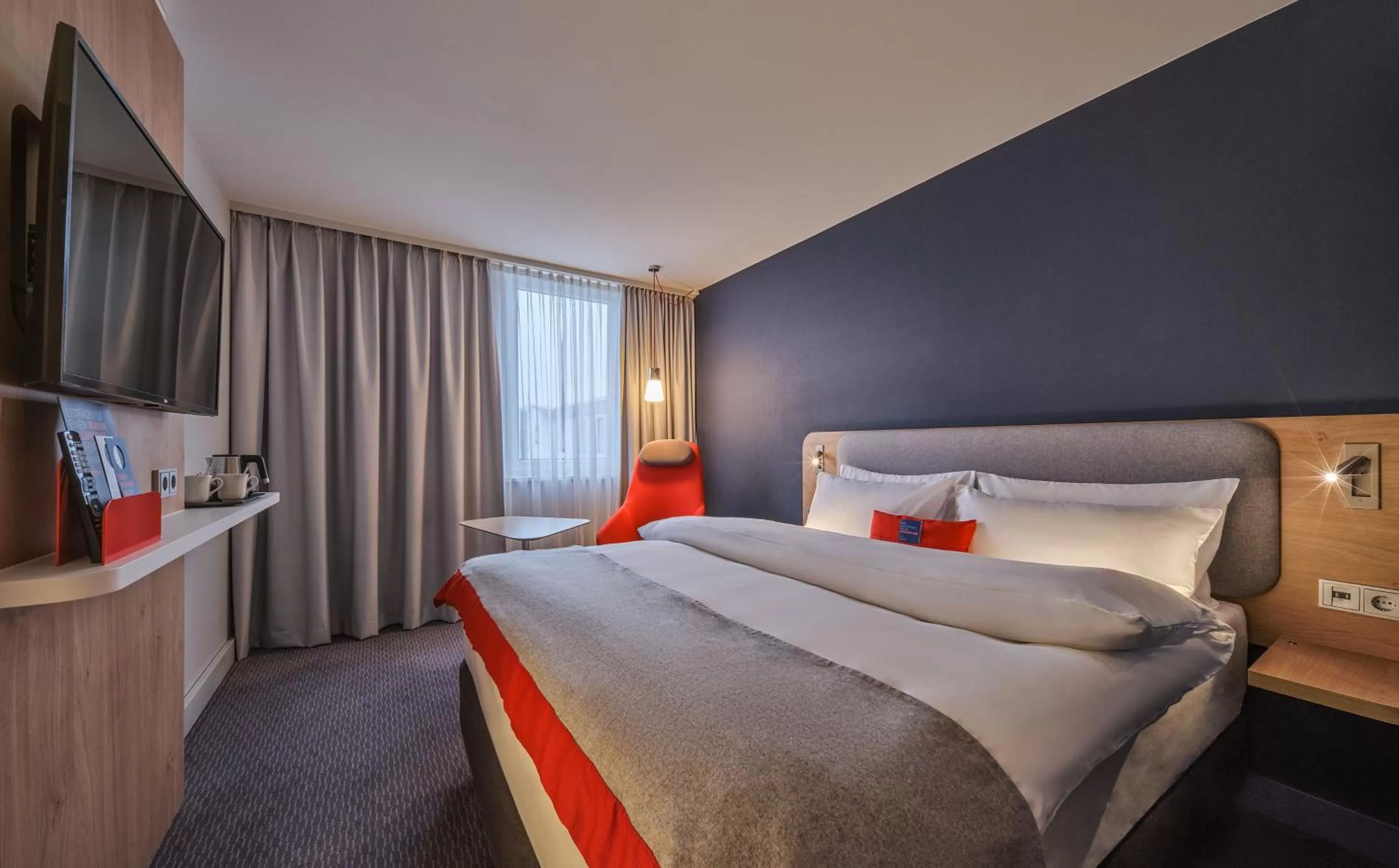 Standard Queen Room in Holiday Inn Express Dortmund by IHG