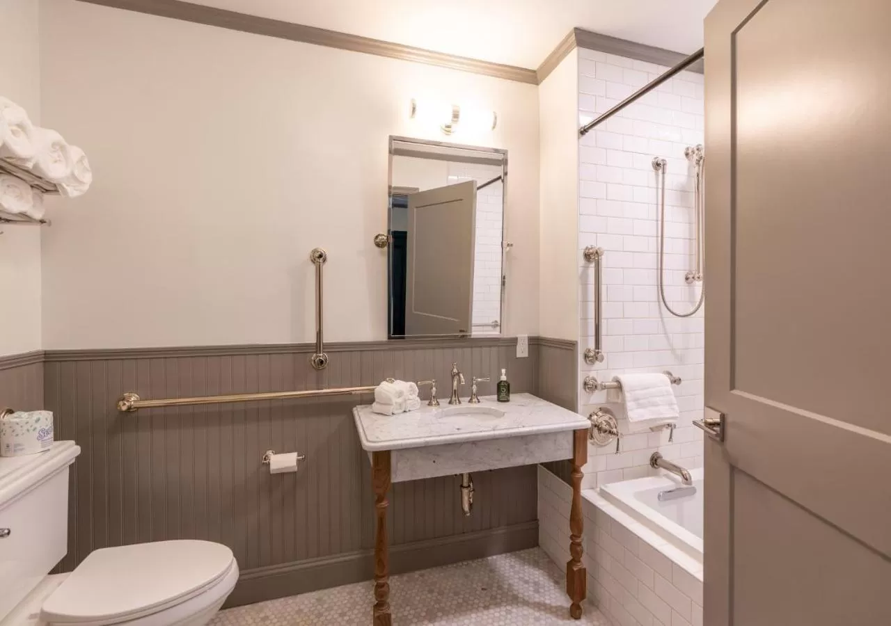 Windham View Double Queen W/ Balcony Accessible in Wylder Windham