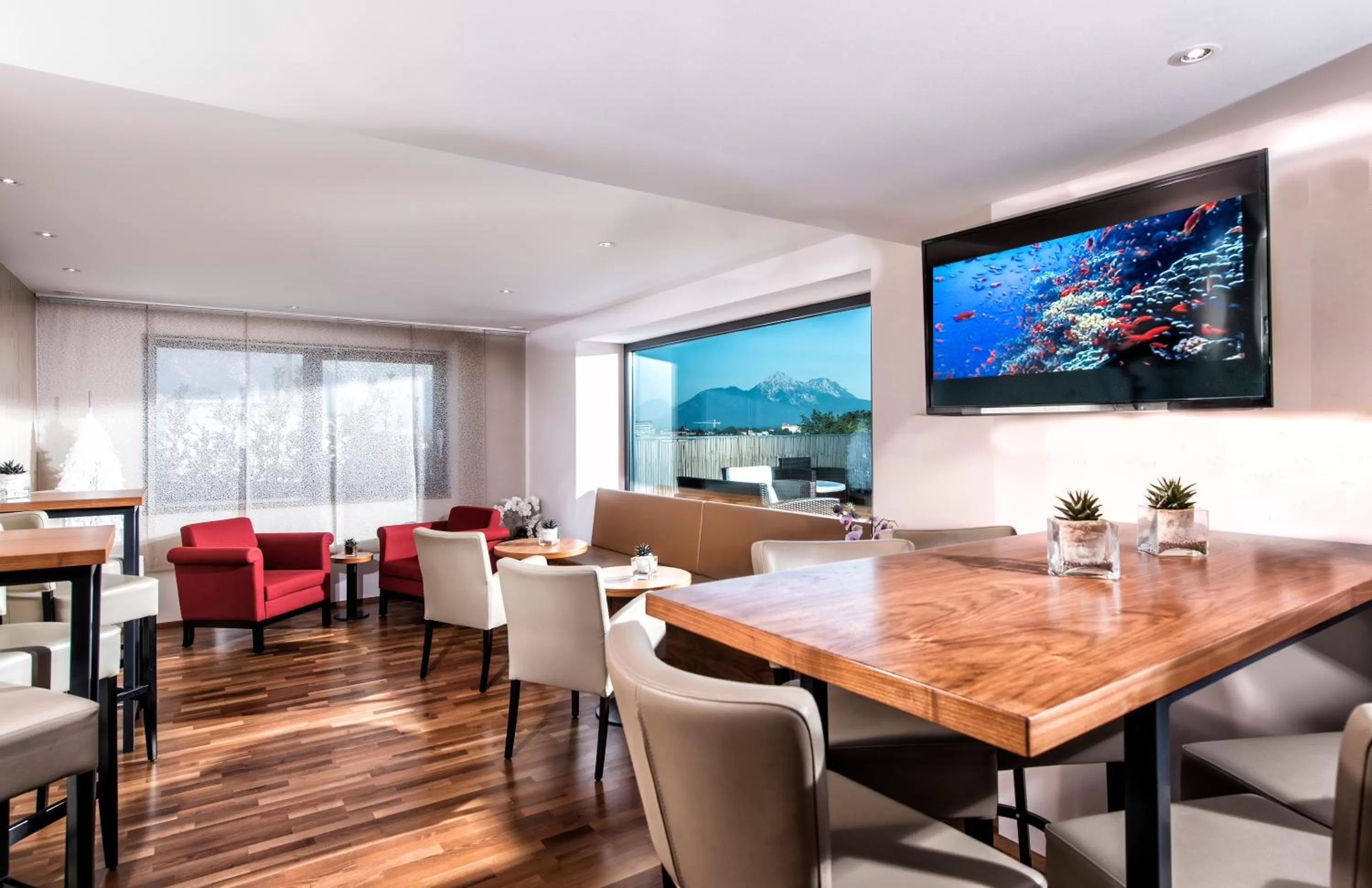 Executive Double Room with Lounge Access in Wyndham Grand Salzburg Conference Centre