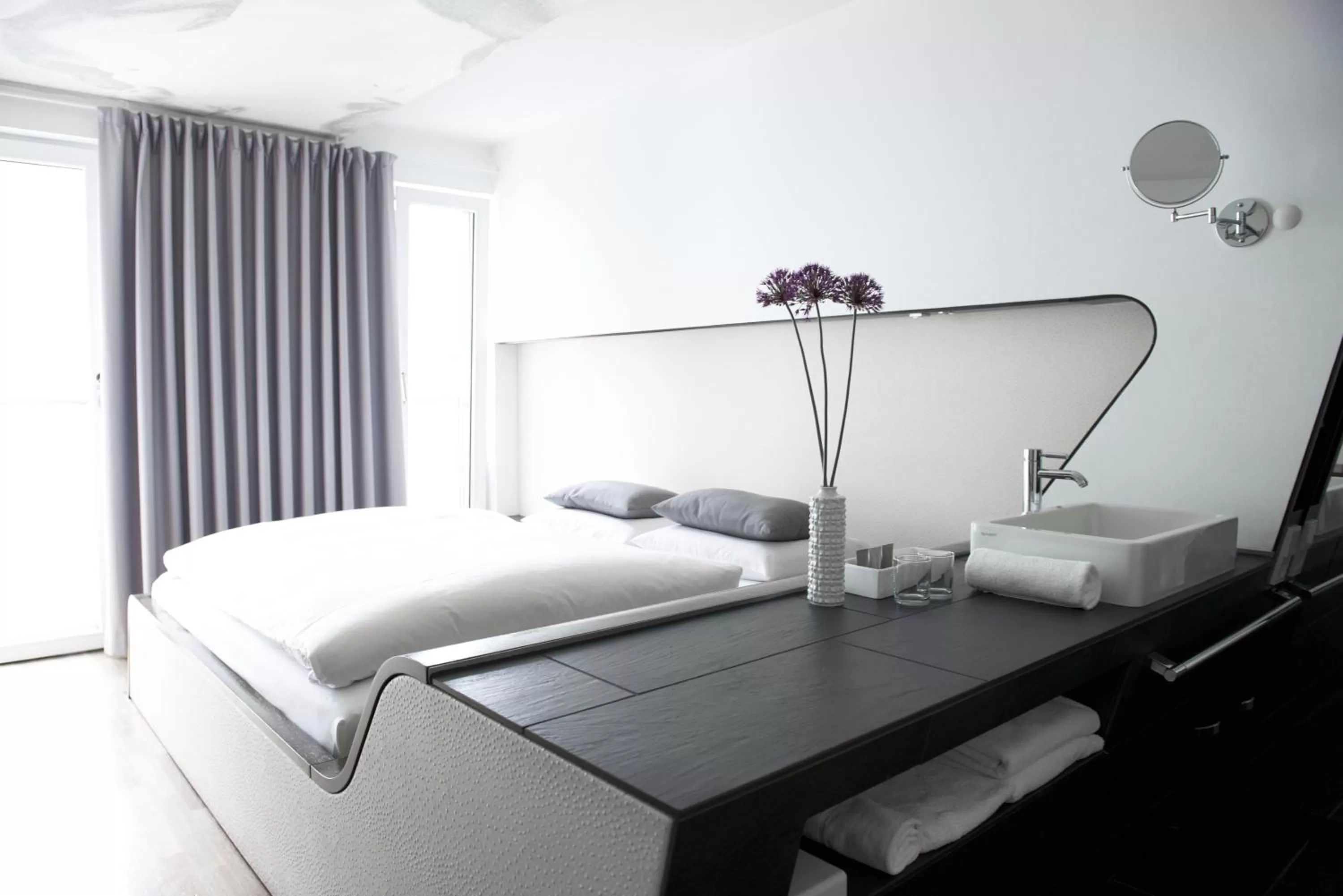 Double Room with Shower in Hotel Q! Berlin