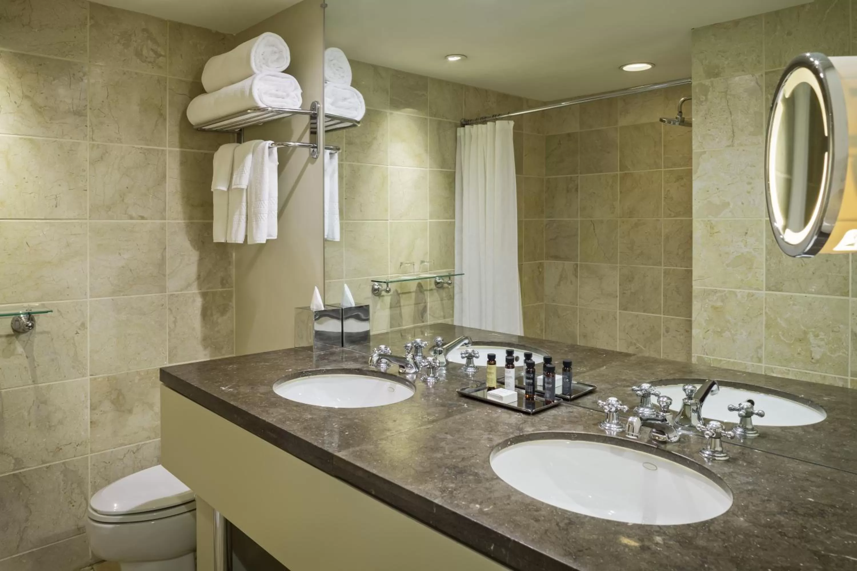 Standard King Room in Hotel Teatro