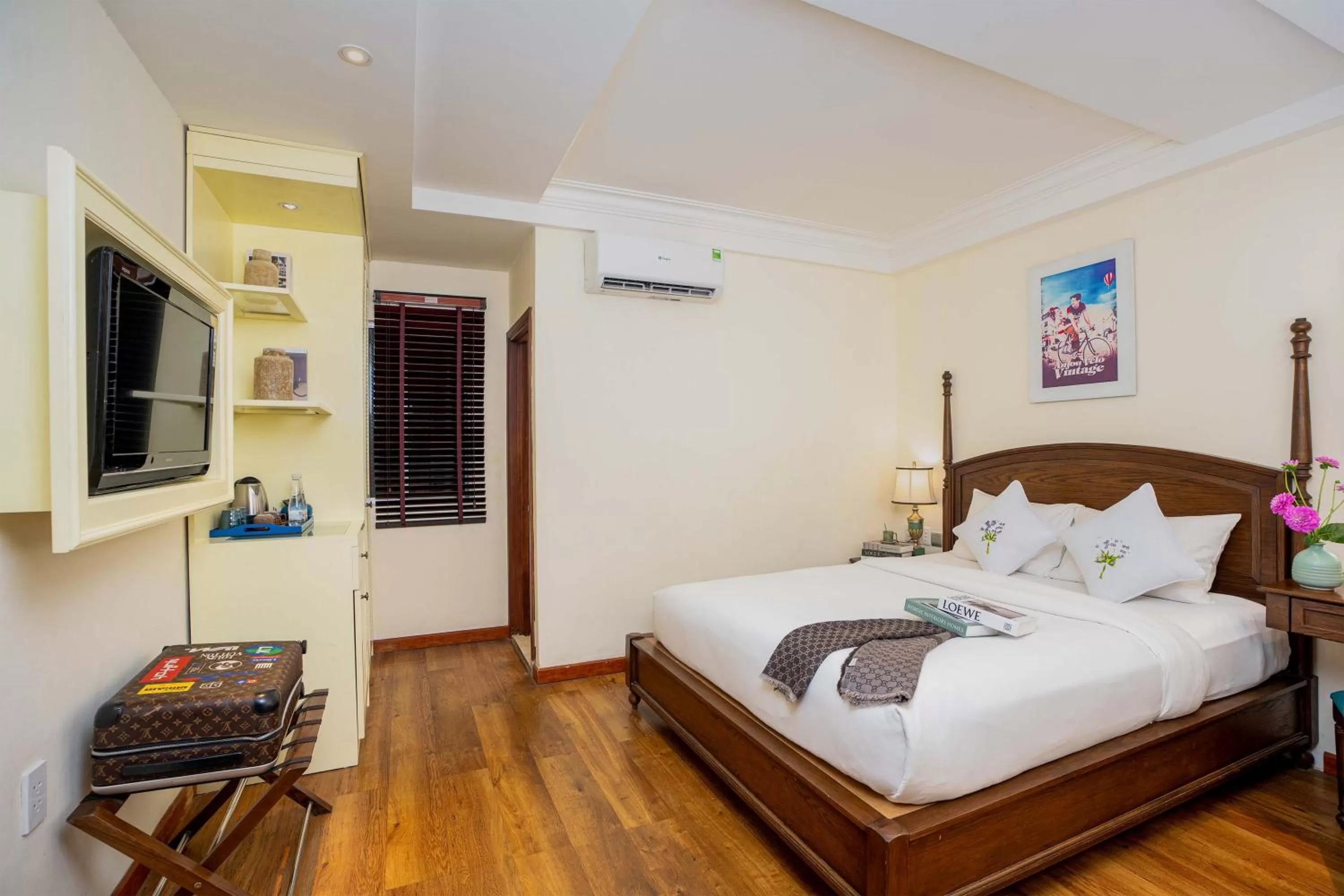 Superior Double Bed Internal Window in Alagon City Hotel & Spa