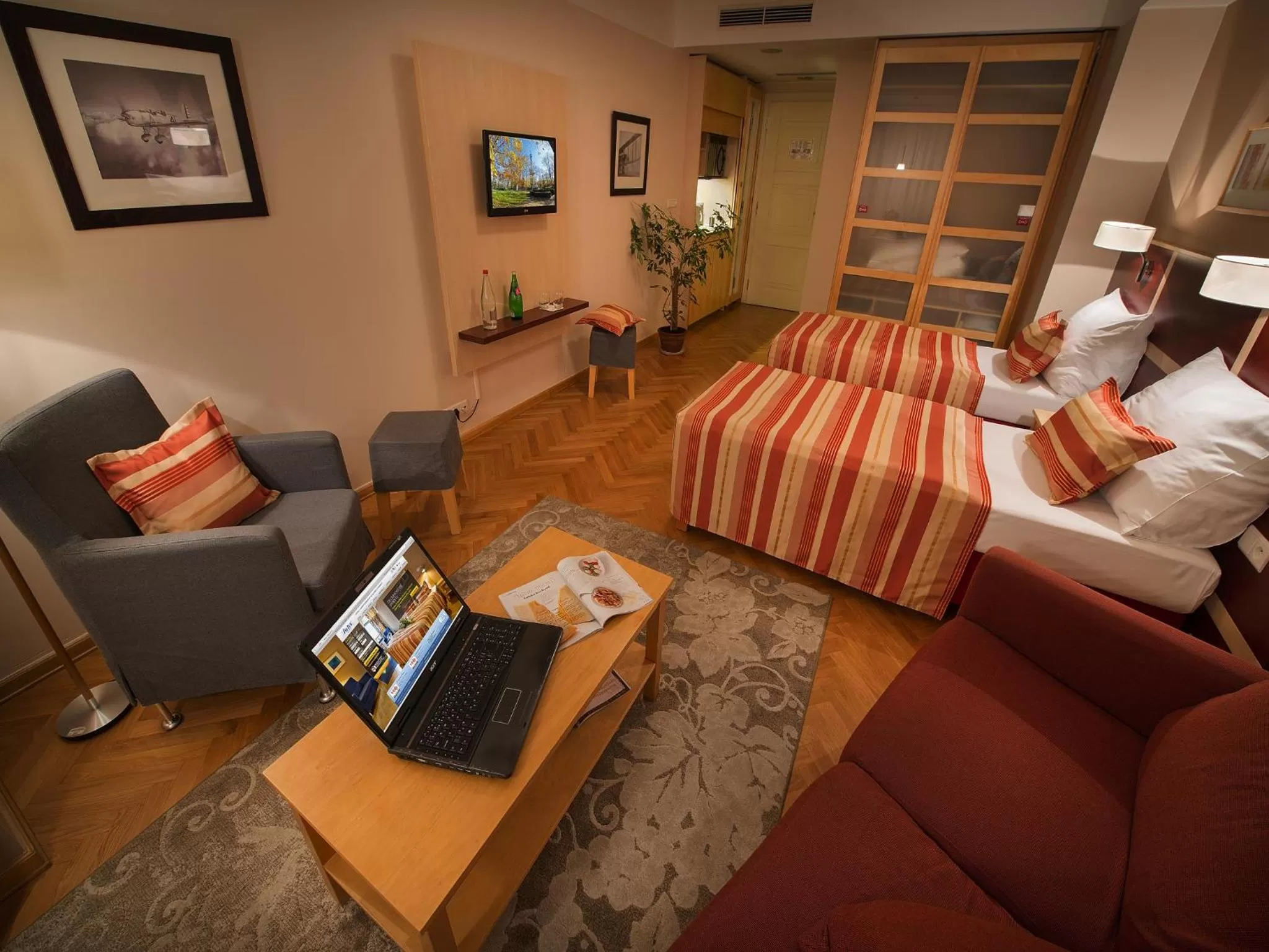 Double or Twin Room with Extra Bed in EA Hotel Julis