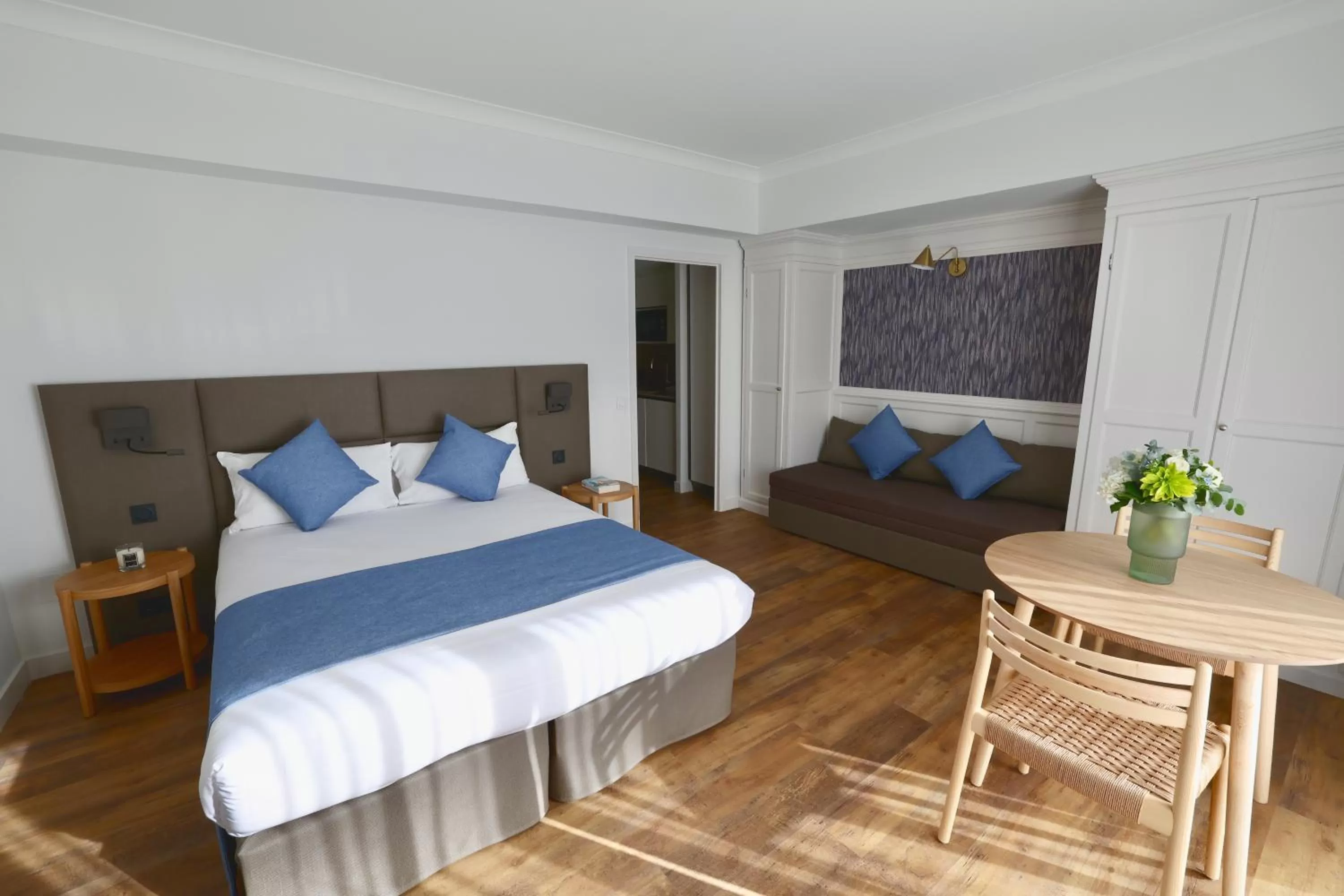 Superior Suite with Sea View in Résidence Carlton - Rénovée avec Piscine