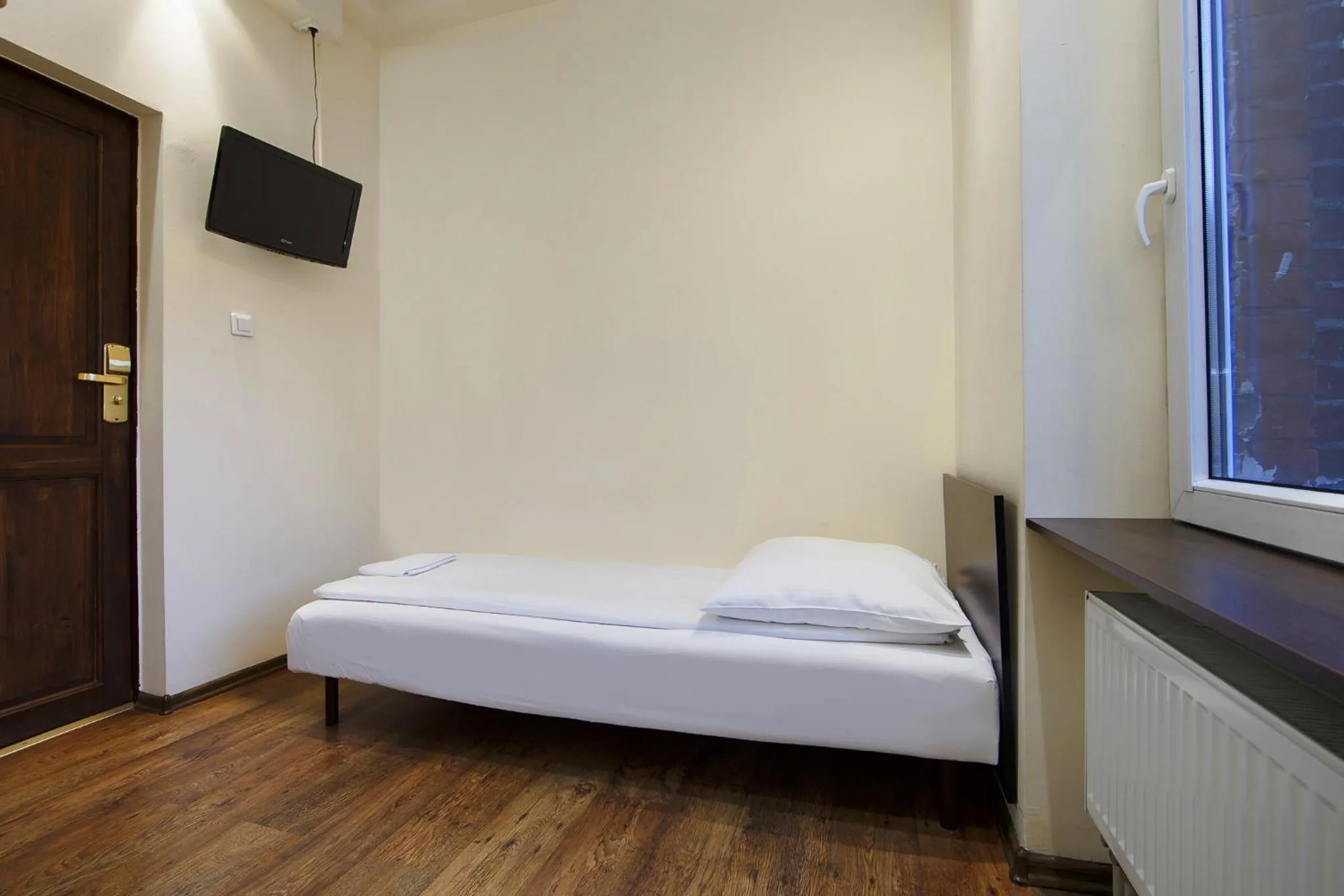 Single Room with Shared Bathroom in Boutique Hostel
