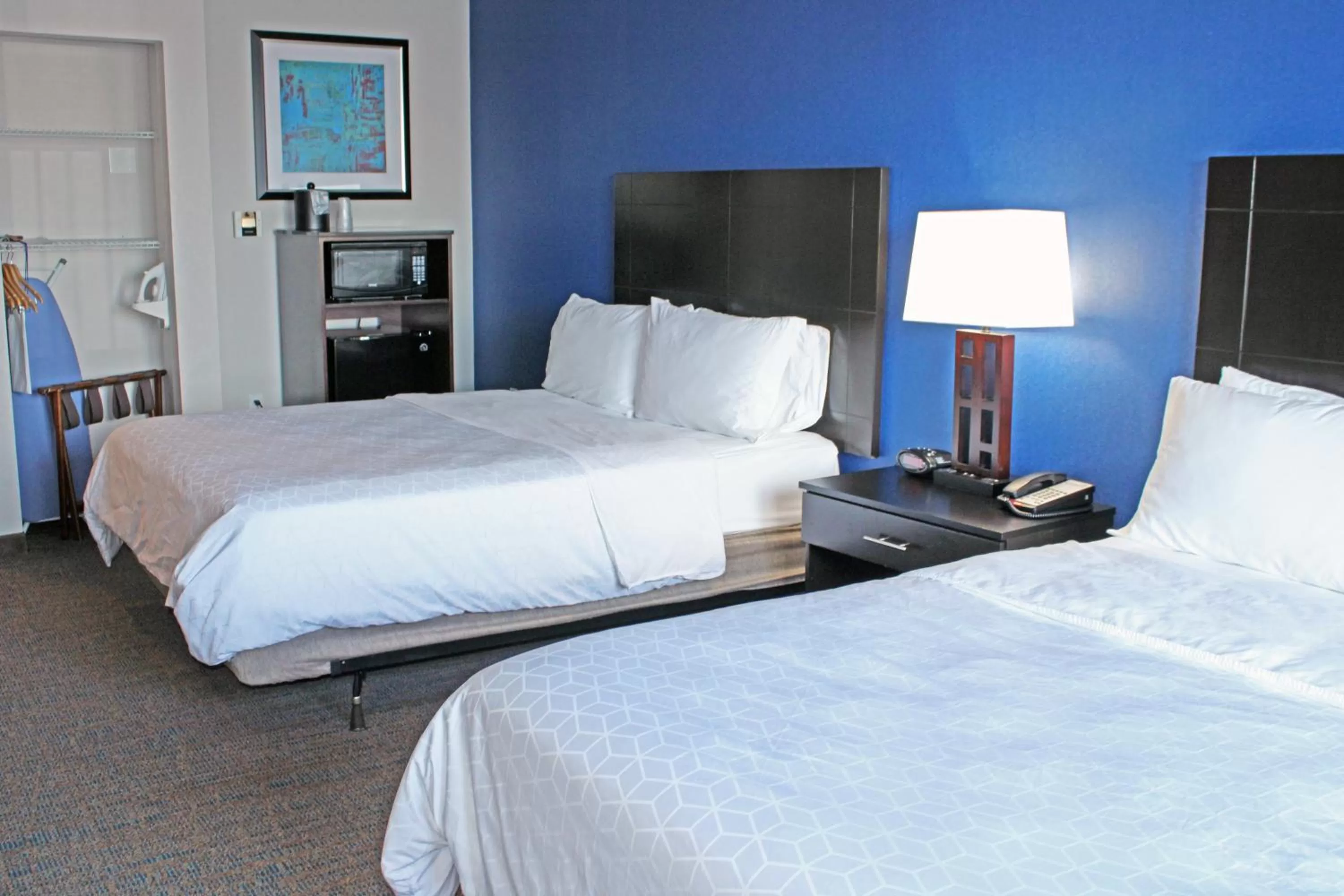 Suite - Mobility Access/Hearing Accessible in Holiday Inn Express & Suites Bakersfield Airport by IHG