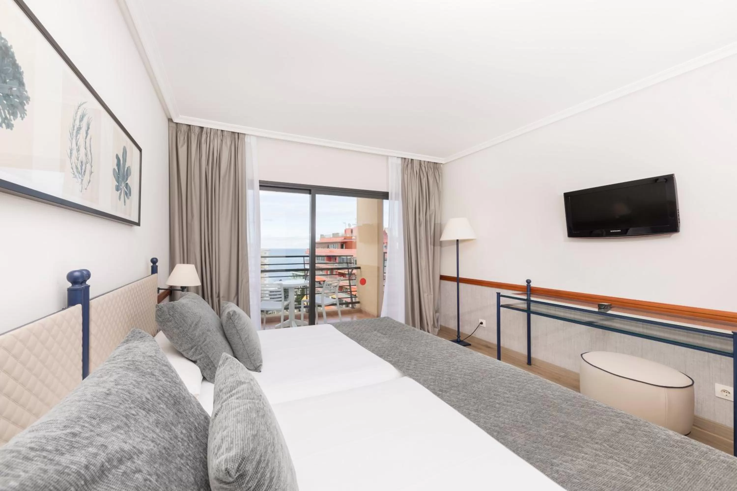 Double Room with Side Sea View in Be Live Experience Orotava