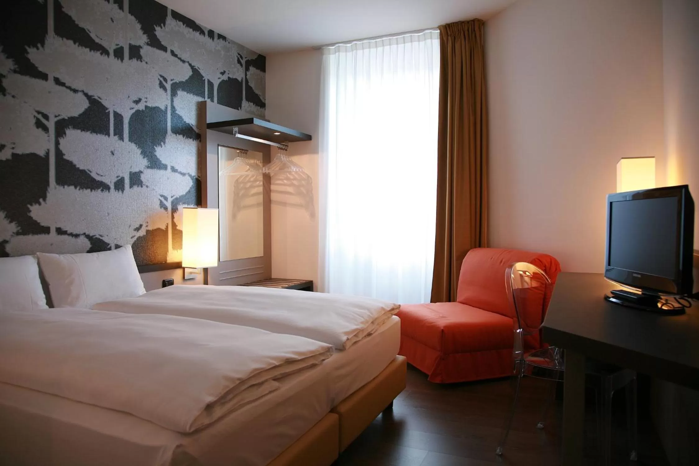 Superior Double Room - single occupancy in Hotel Internazionale Bellinzona