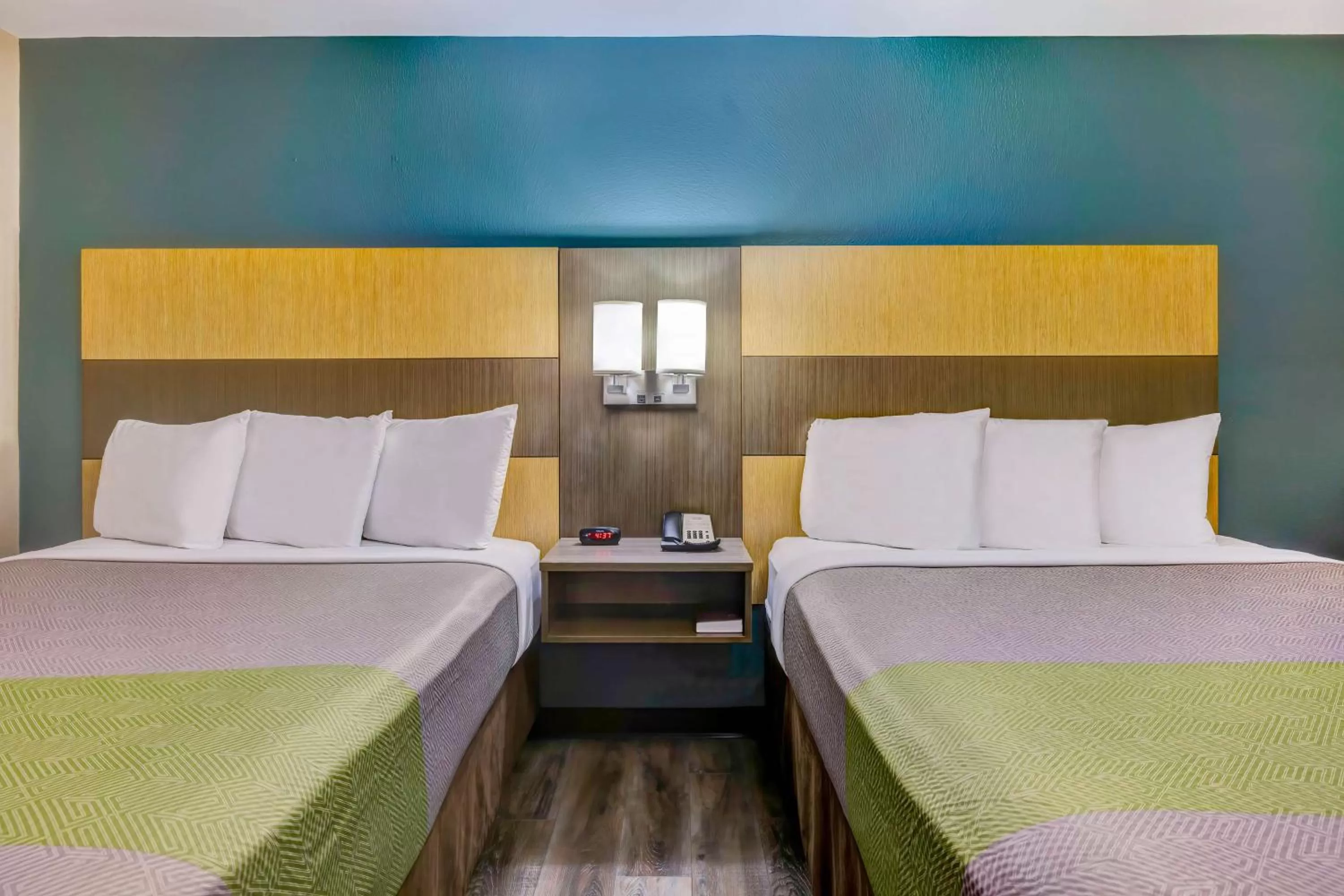 Queen Room with Two Queen Beds - Disability Access - Non-Smoking in Studio 6 Lenexa - Overland Park