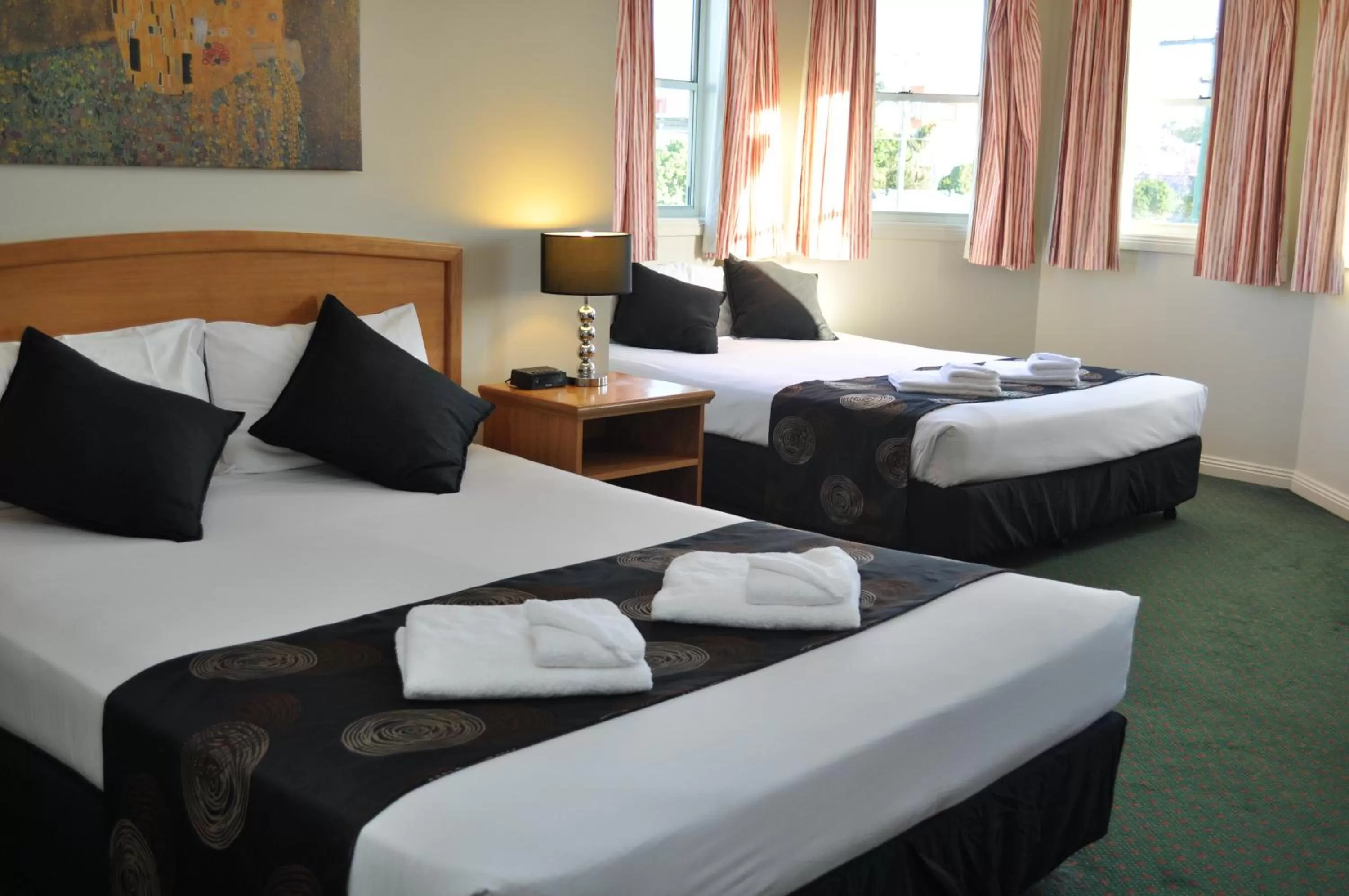 Family Room in Meadowbrook Hotel Brisbane