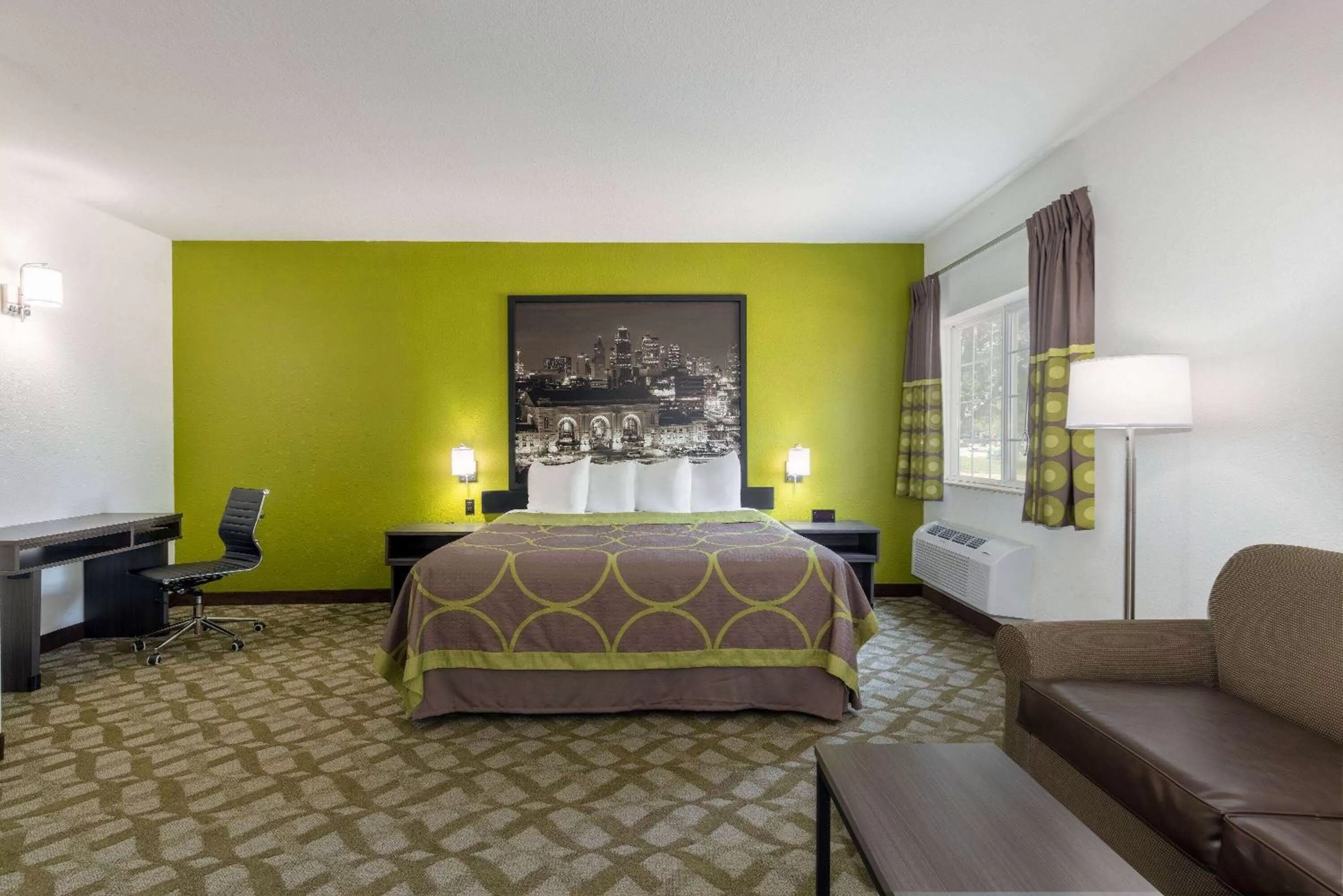 1 King Bed, Mobility Accessible Room, Non-Smoking Room in Super 8 by Wyndham De Soto