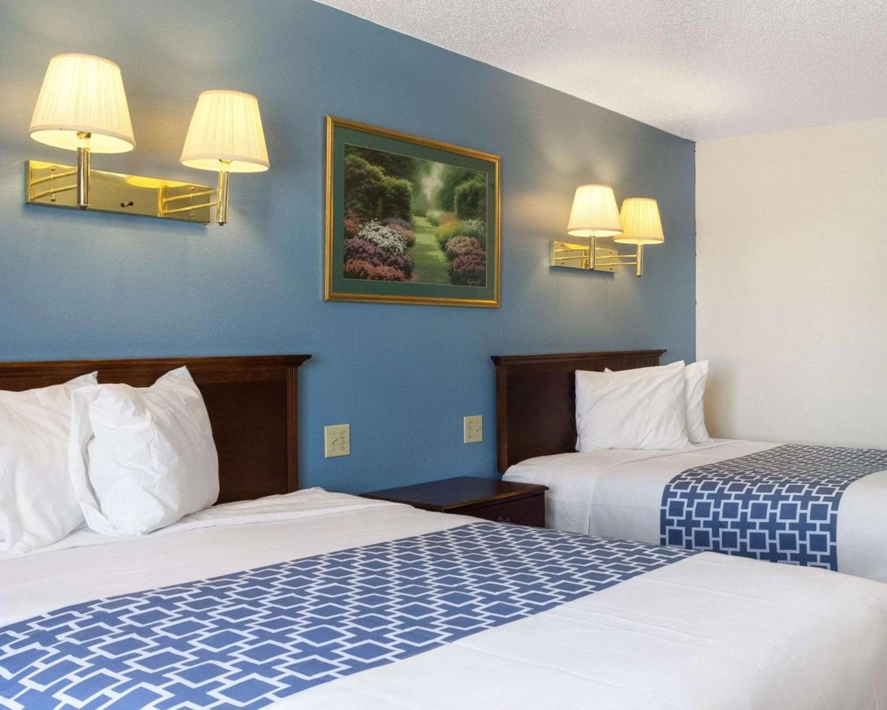 Standard Double Room with Two Double Beds - Non Smoking in Rodeway Inn West Fargo