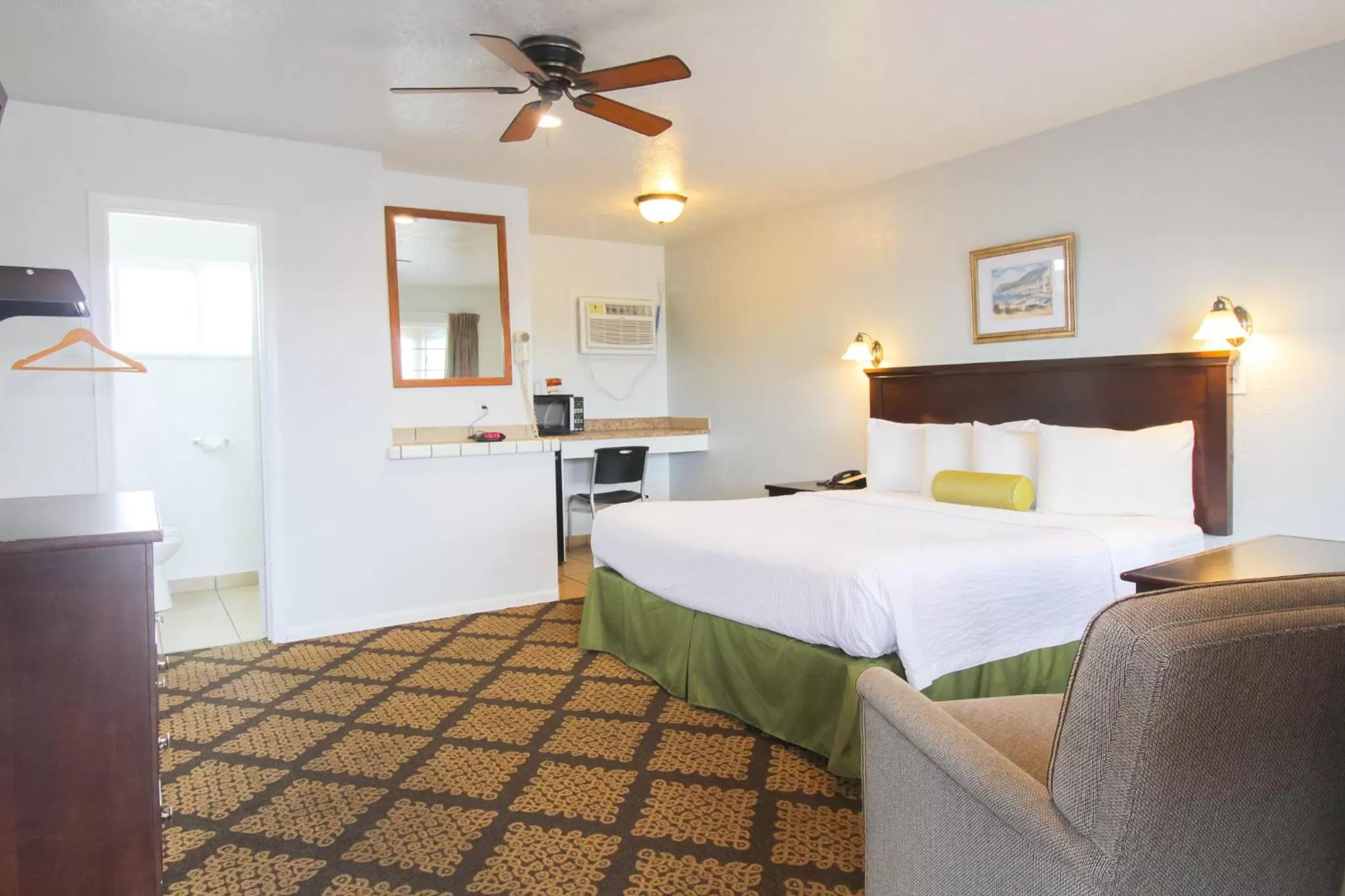 King Room in Stage Stop Inn Williams