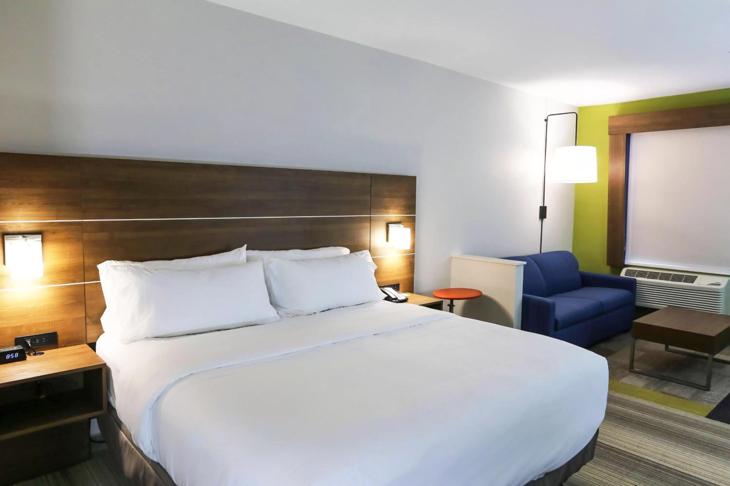 Suite - Mobility Access/Hearing Accessible in Holiday Inn Express & Suites - Houston IAH - Beltway 8 by IHG