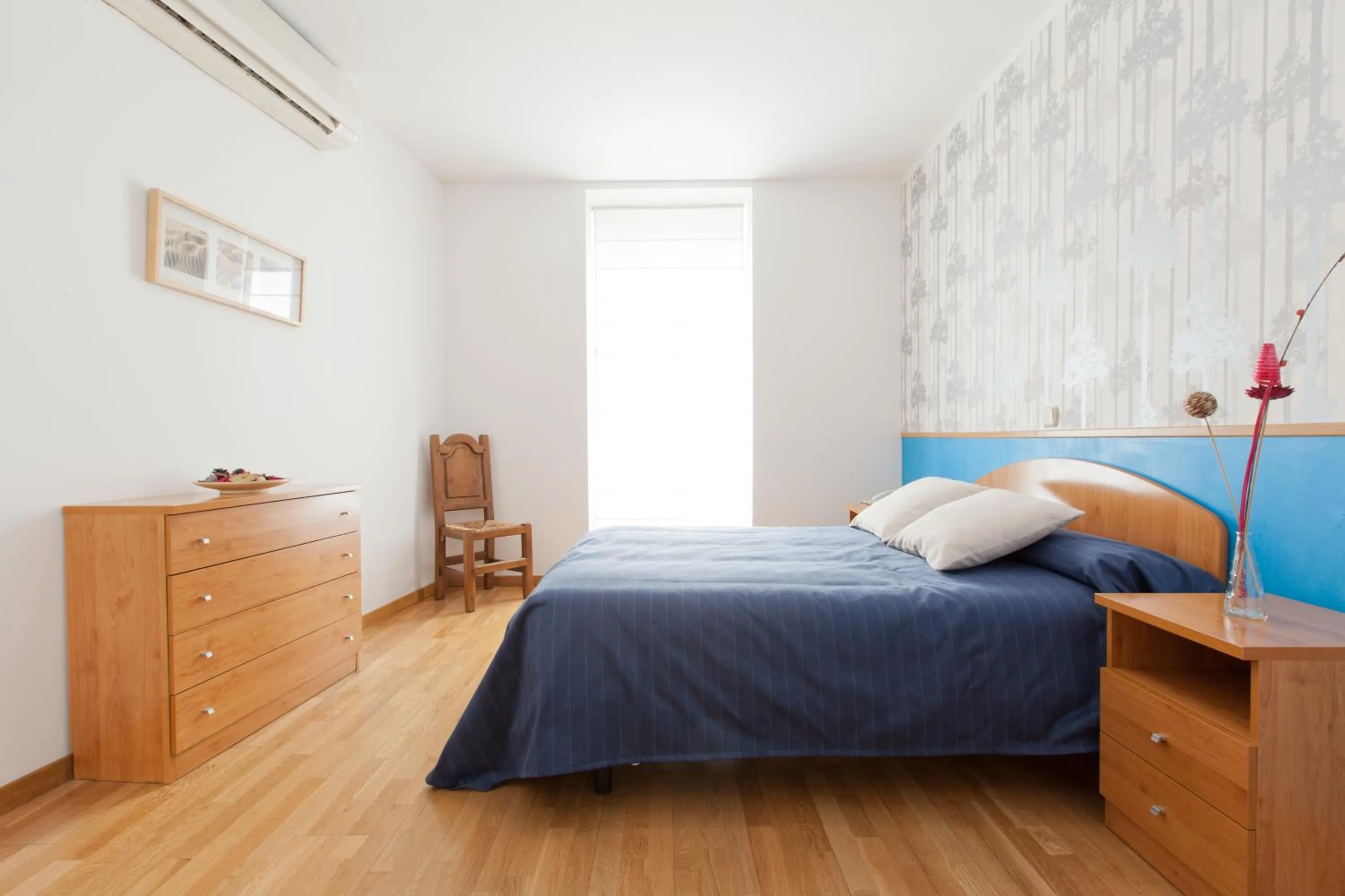 Twin Room in Hostal Montaloya