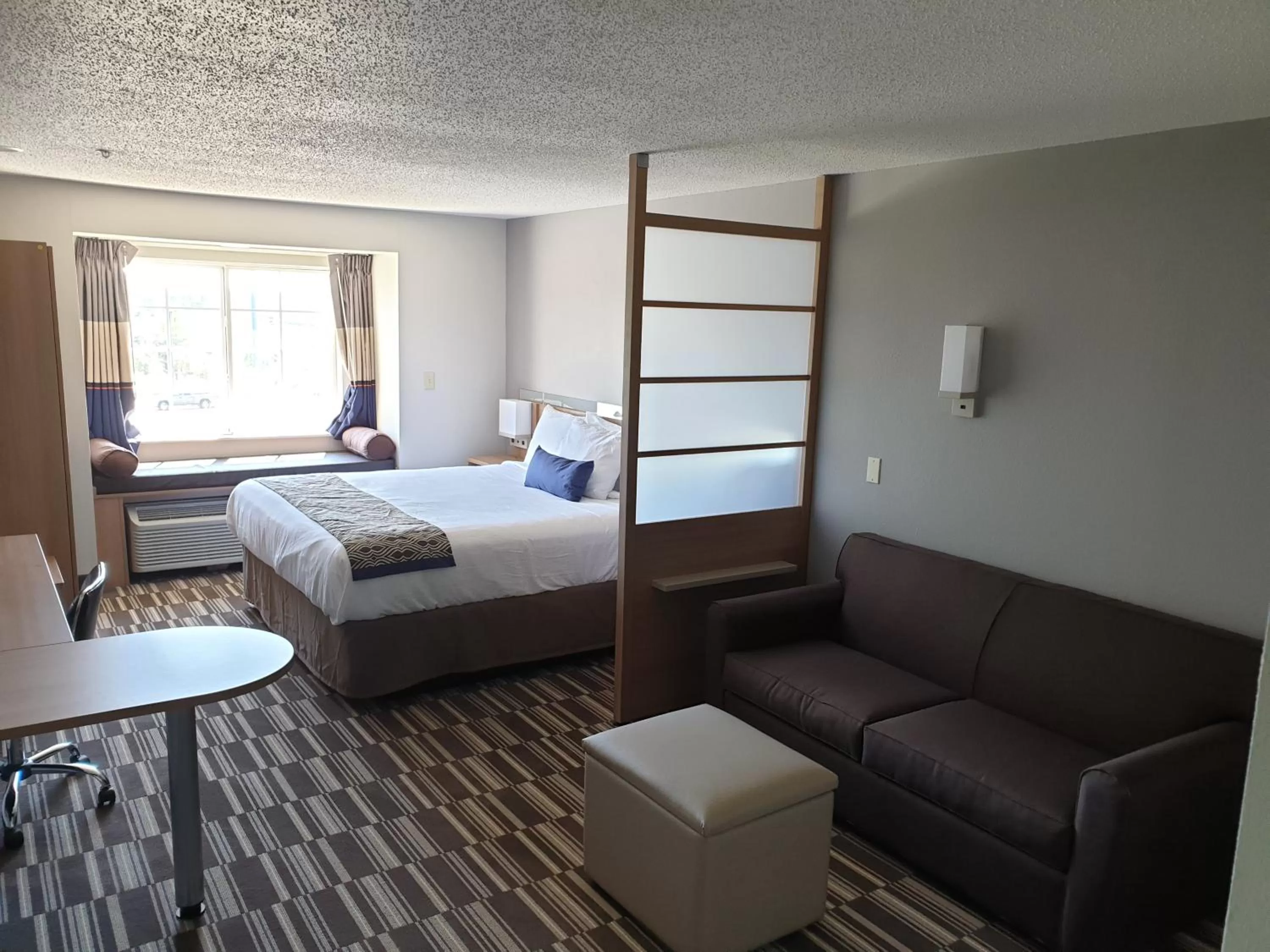Photo of the whole room, Bed in Microtel Inn & Suites by Wyndham Augusta/Riverwatch
