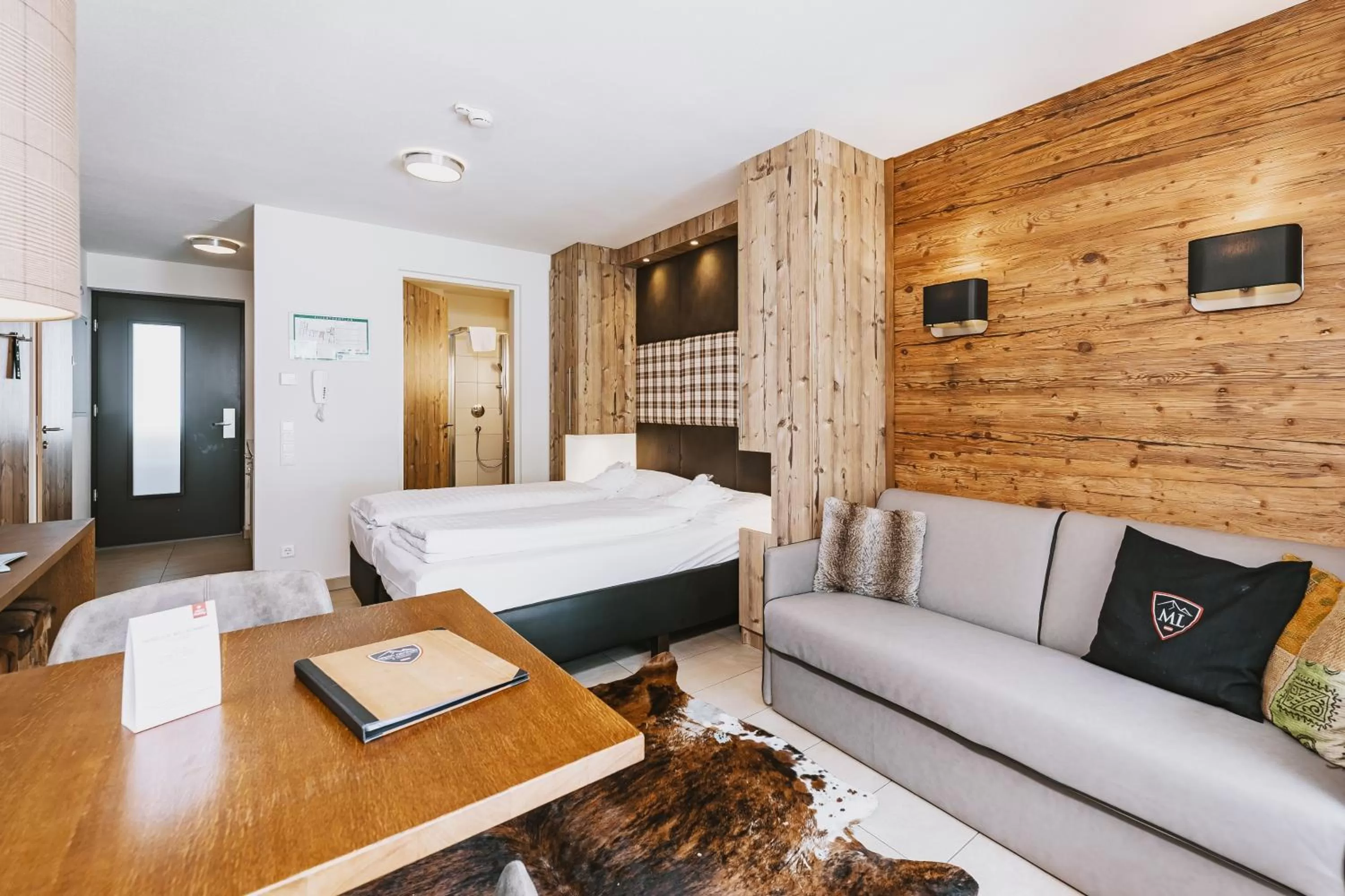 Double Room Single Use in AvenidA Mountain Lodges Kaprun