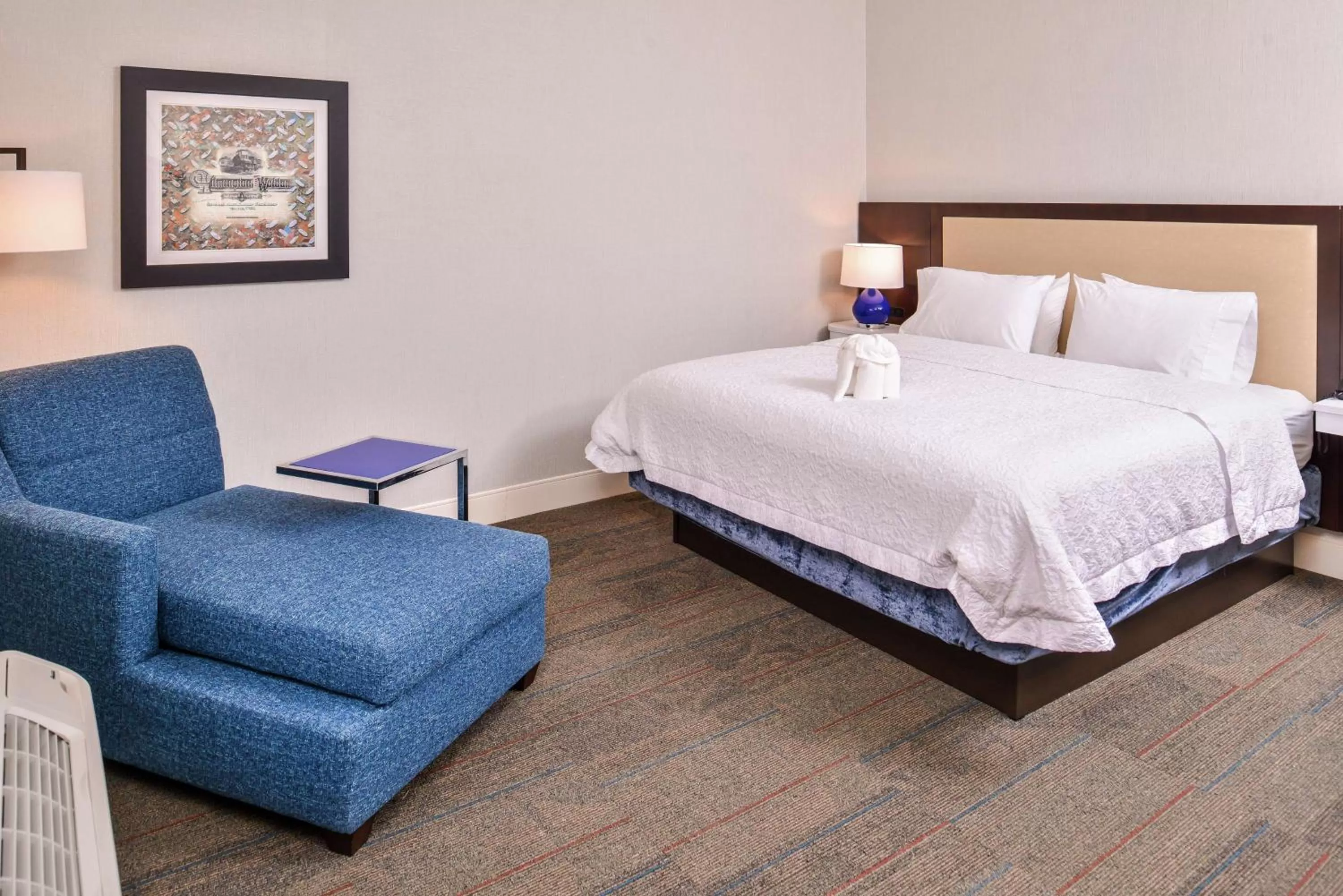 King Room in Hampton Inn Benson