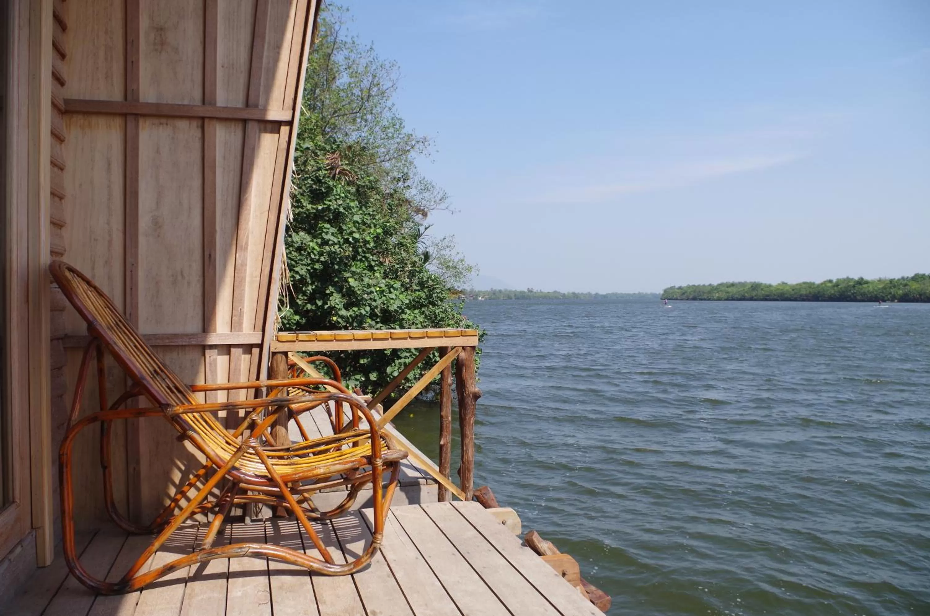 Double Room with Lake View in Bamboo Bungalow