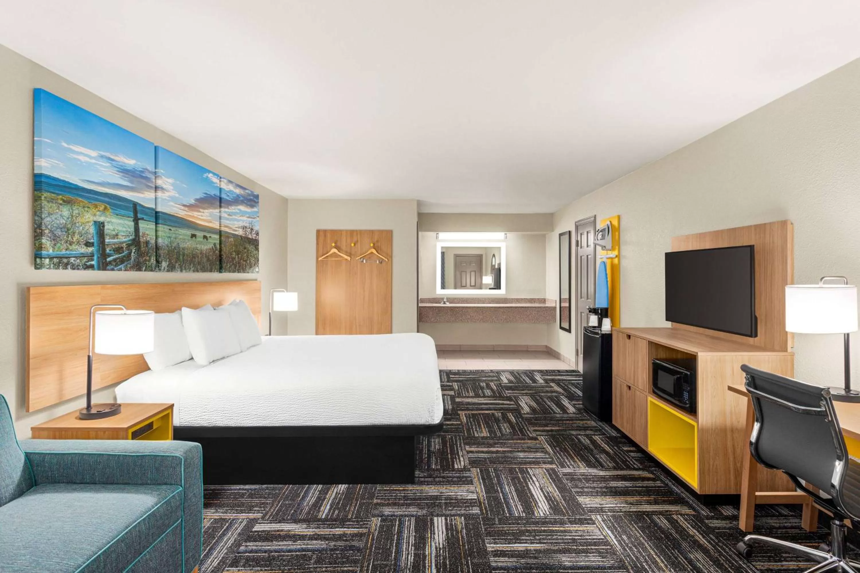 Deluxe King Room with Sofa Bed - Non-Smoking in Days Inn by Wyndham Paris