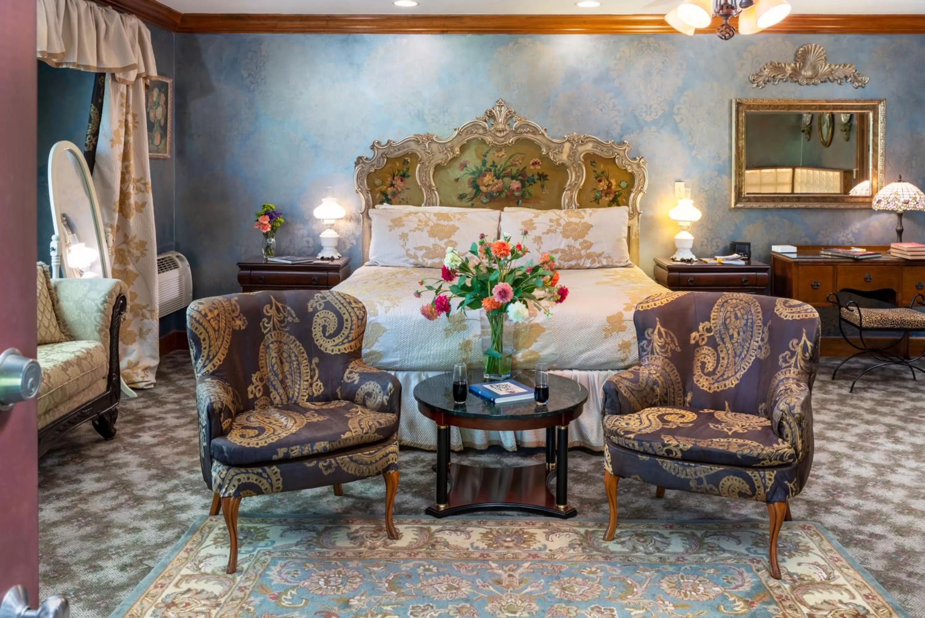 King Suite with Balcony in Angel at Rose Hall