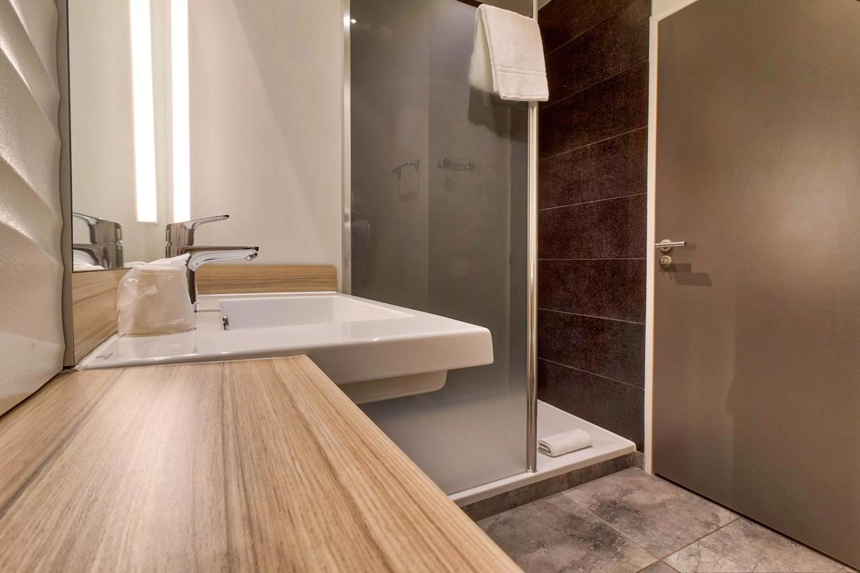 Standard Twin Room in Campanile Saint Jean de Luz