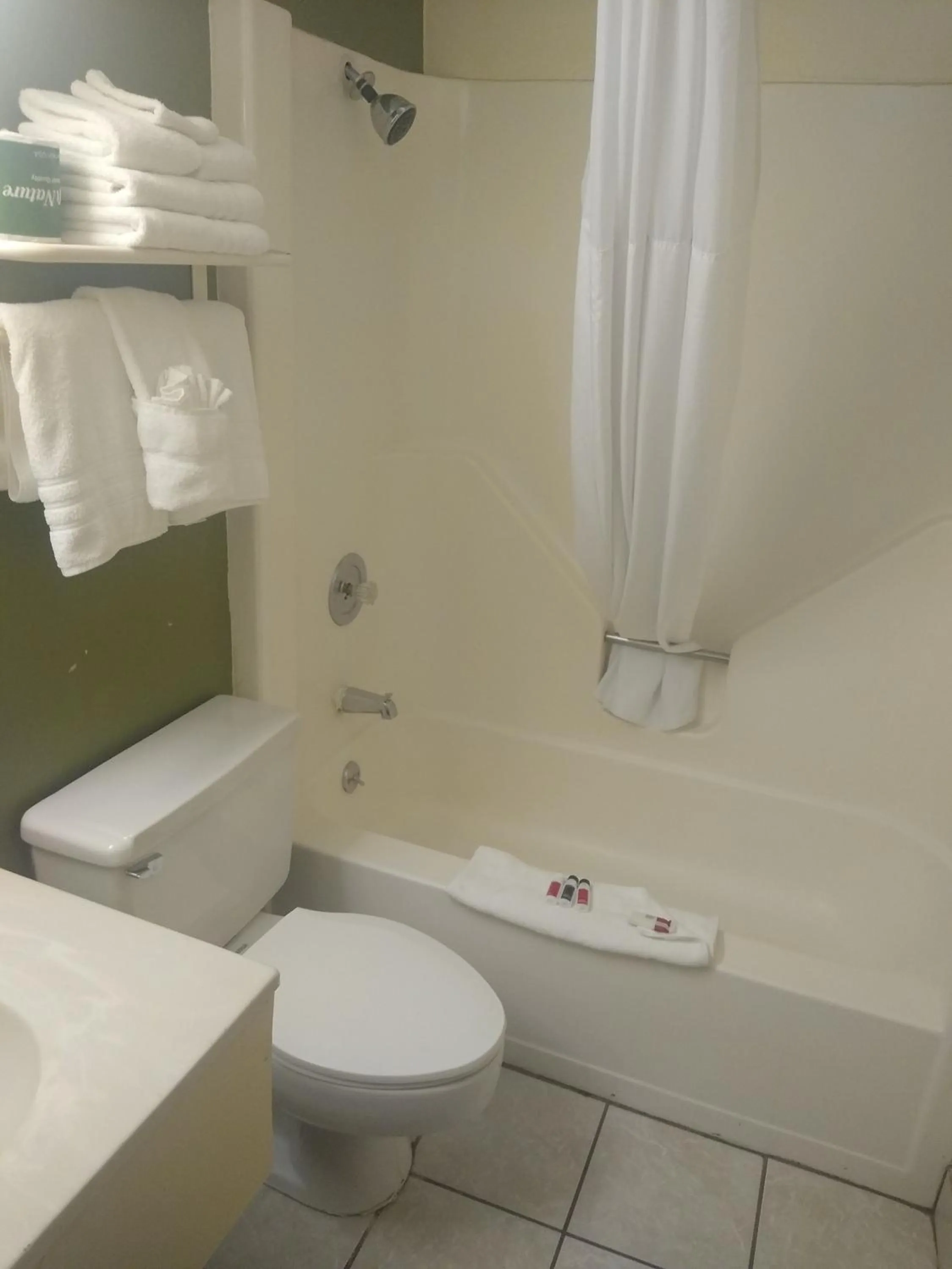 King Room - Non-Smoking in Super 8 by Wyndham Craig