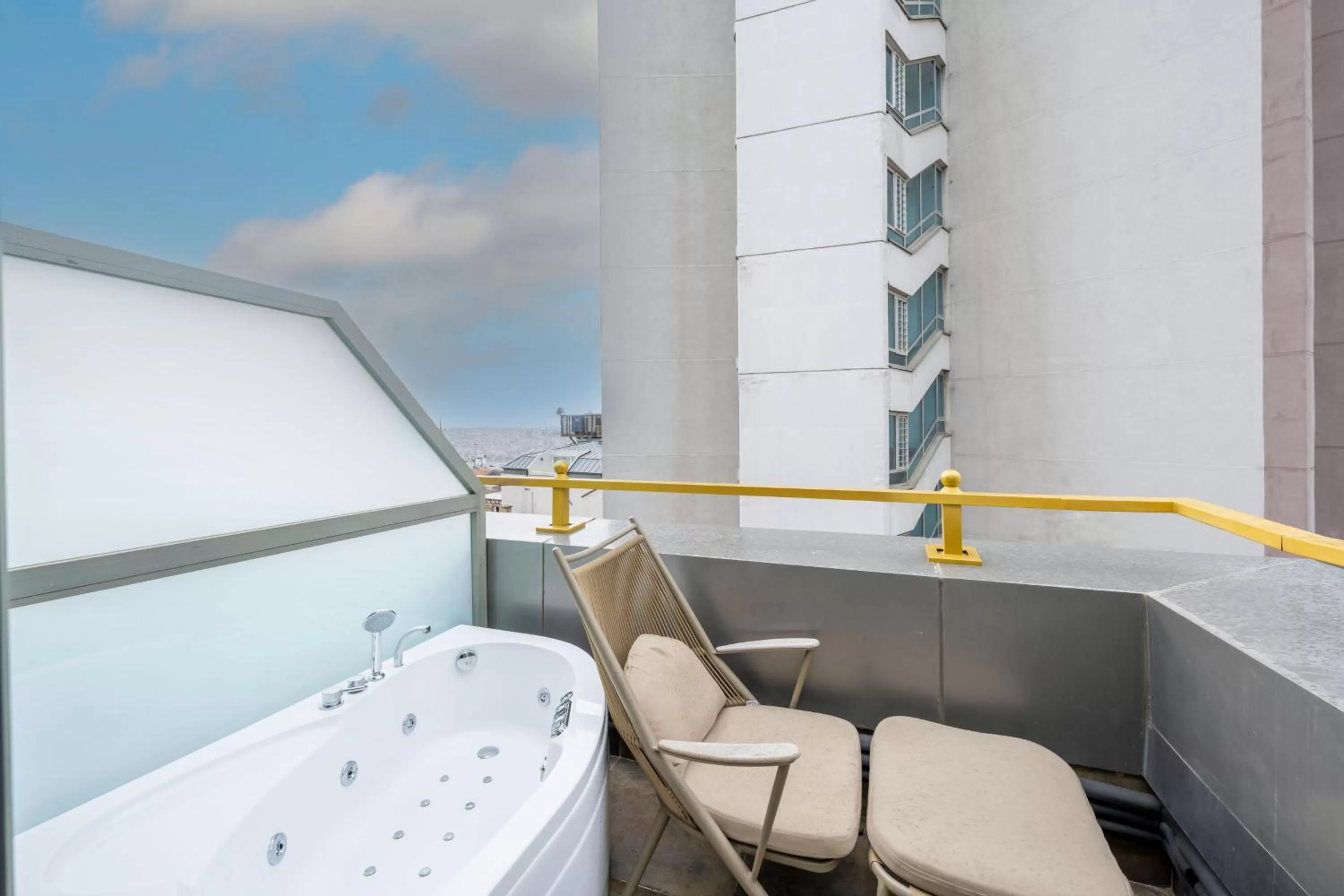 Deluxe Double Room with Bath in Ramada Istanbul Pera - Metro Hotel