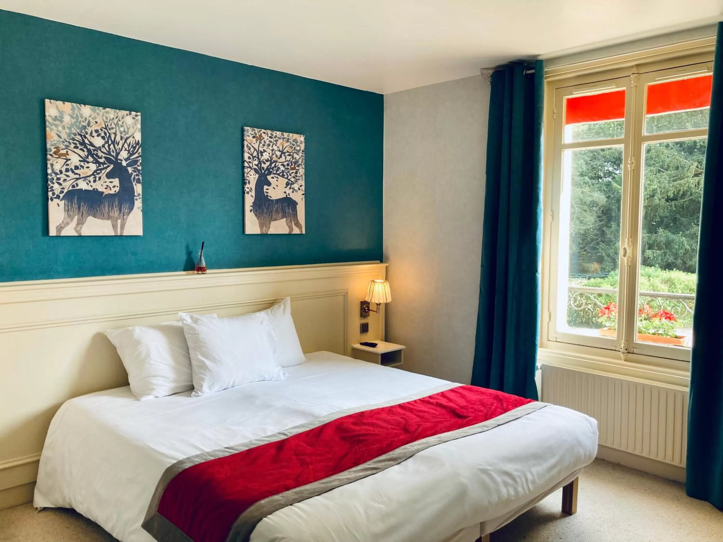 Deluxe Double Room in Château Corneille