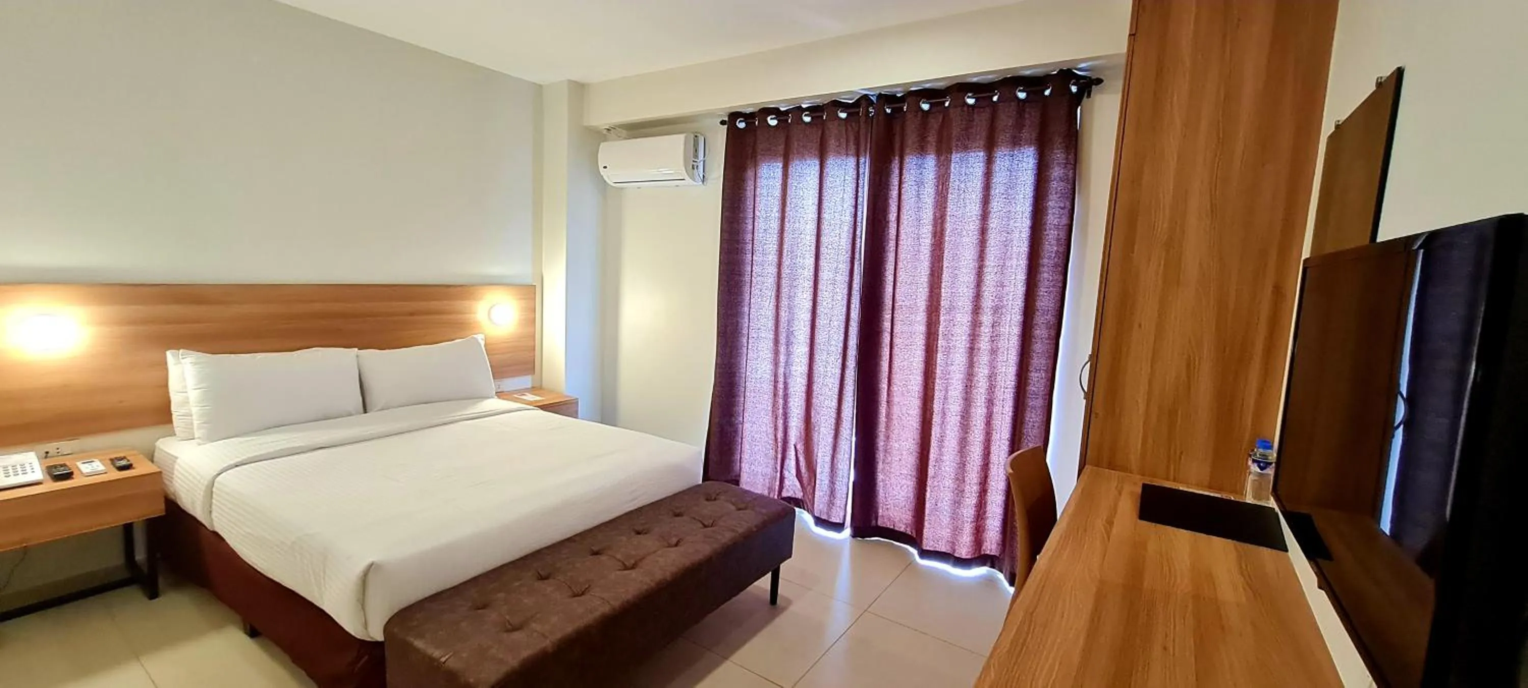Deluxe Double or Twin Room in Mango Suites