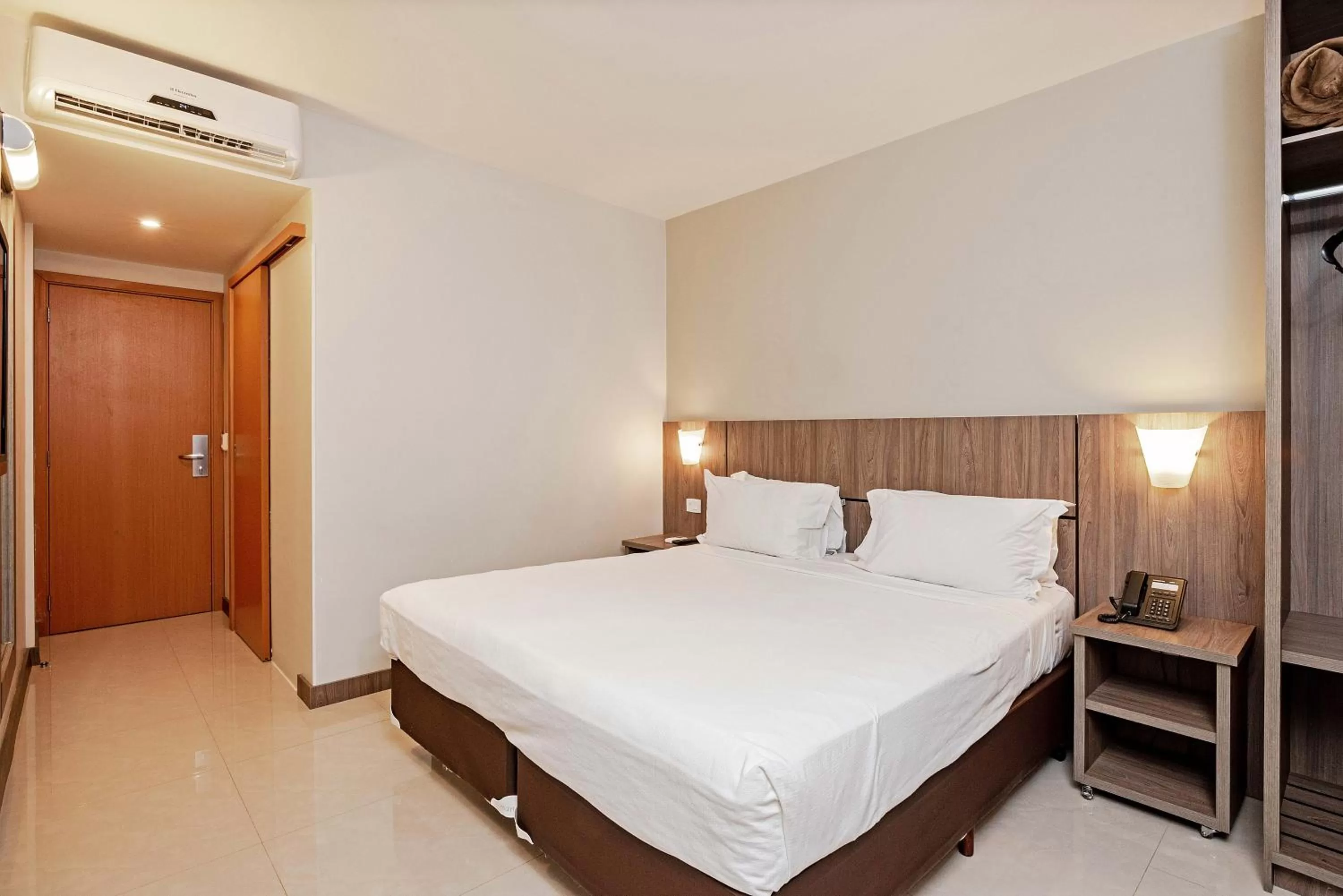 Standard Double Room - single occupancy in Slim Curitiba Av das Torres