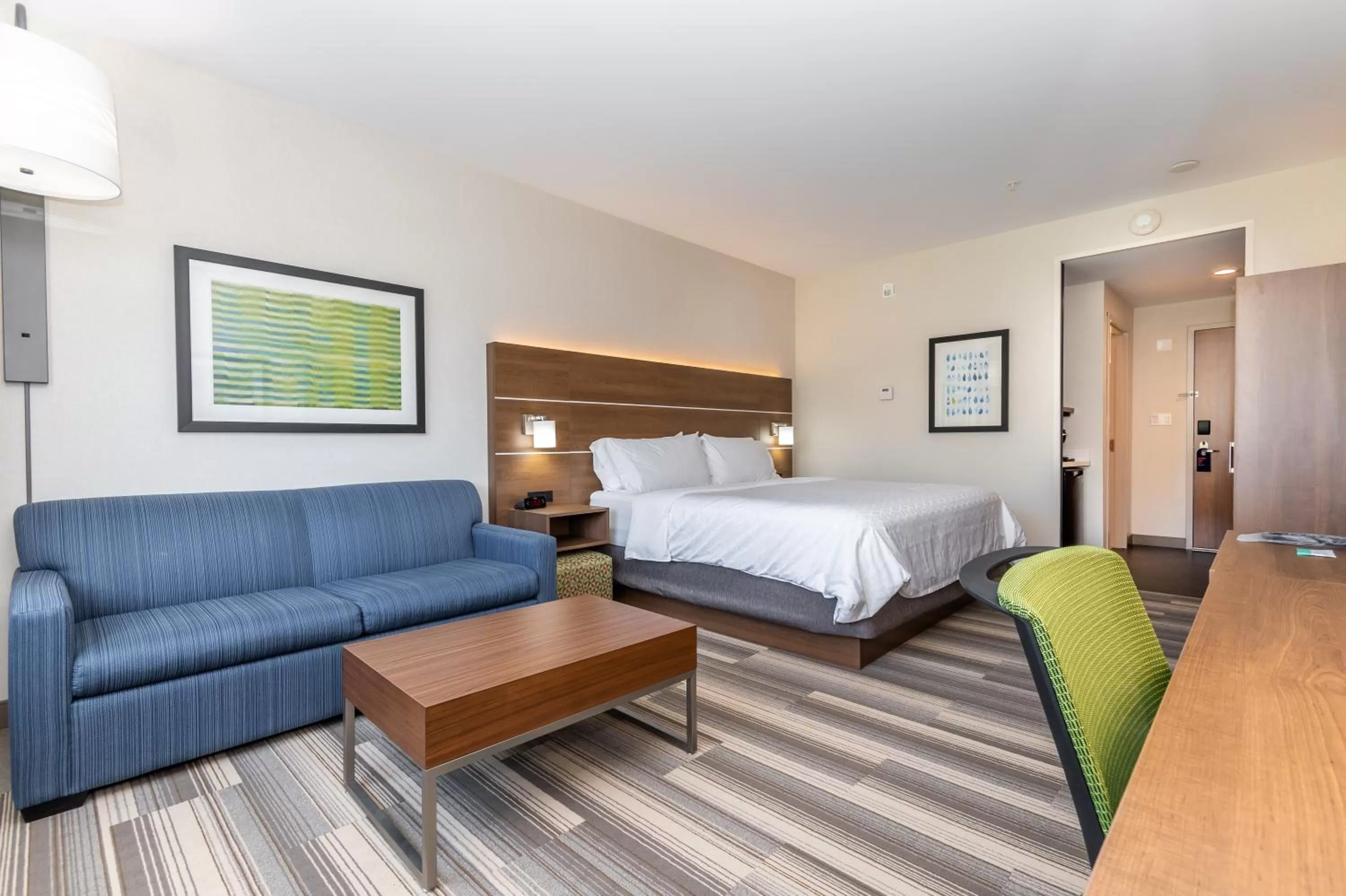 King Suite with Sofa Bed in Holiday Inn Express & Suites - Chilliwack East an IHG Hotel