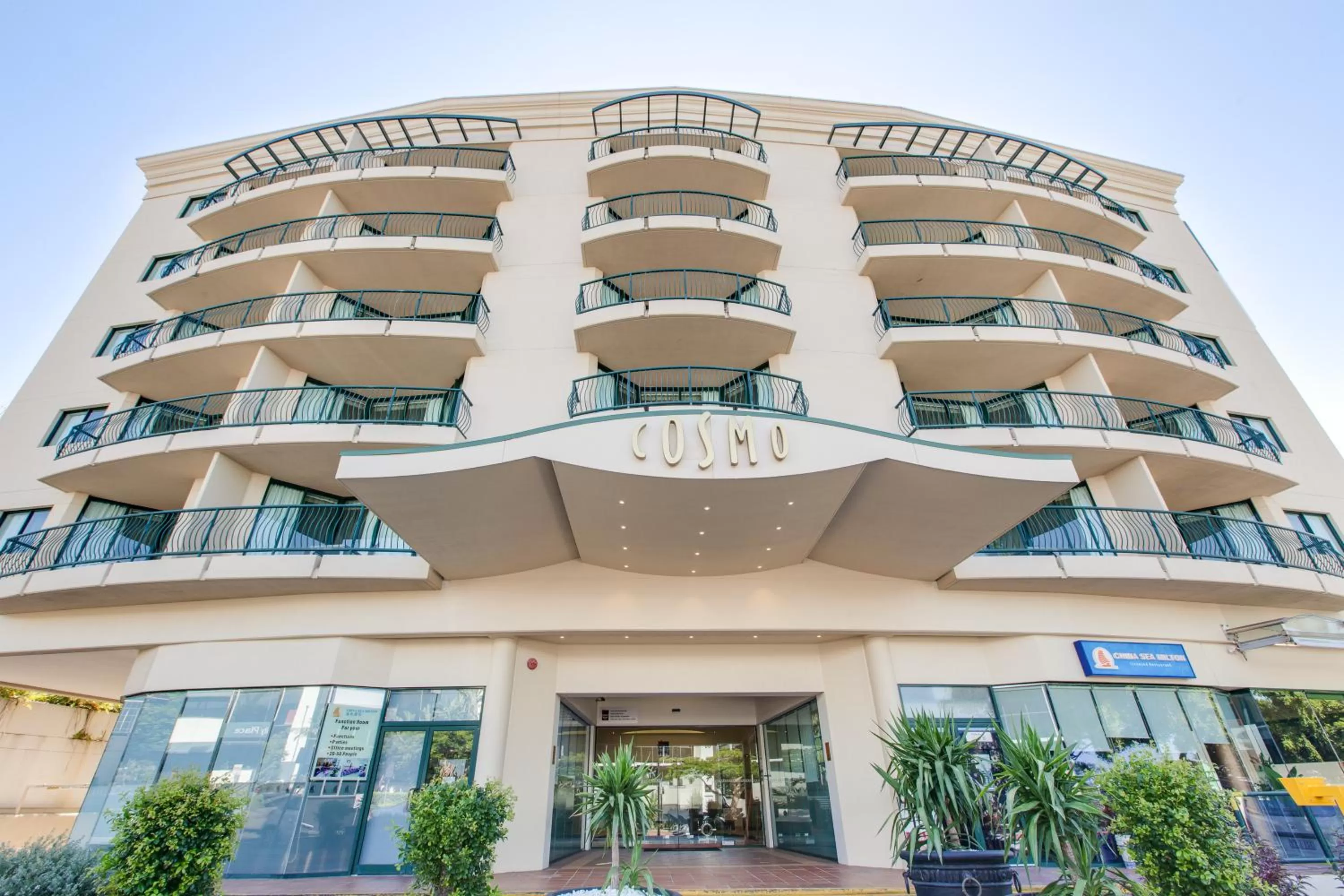 Cosmo Apartment Hotel