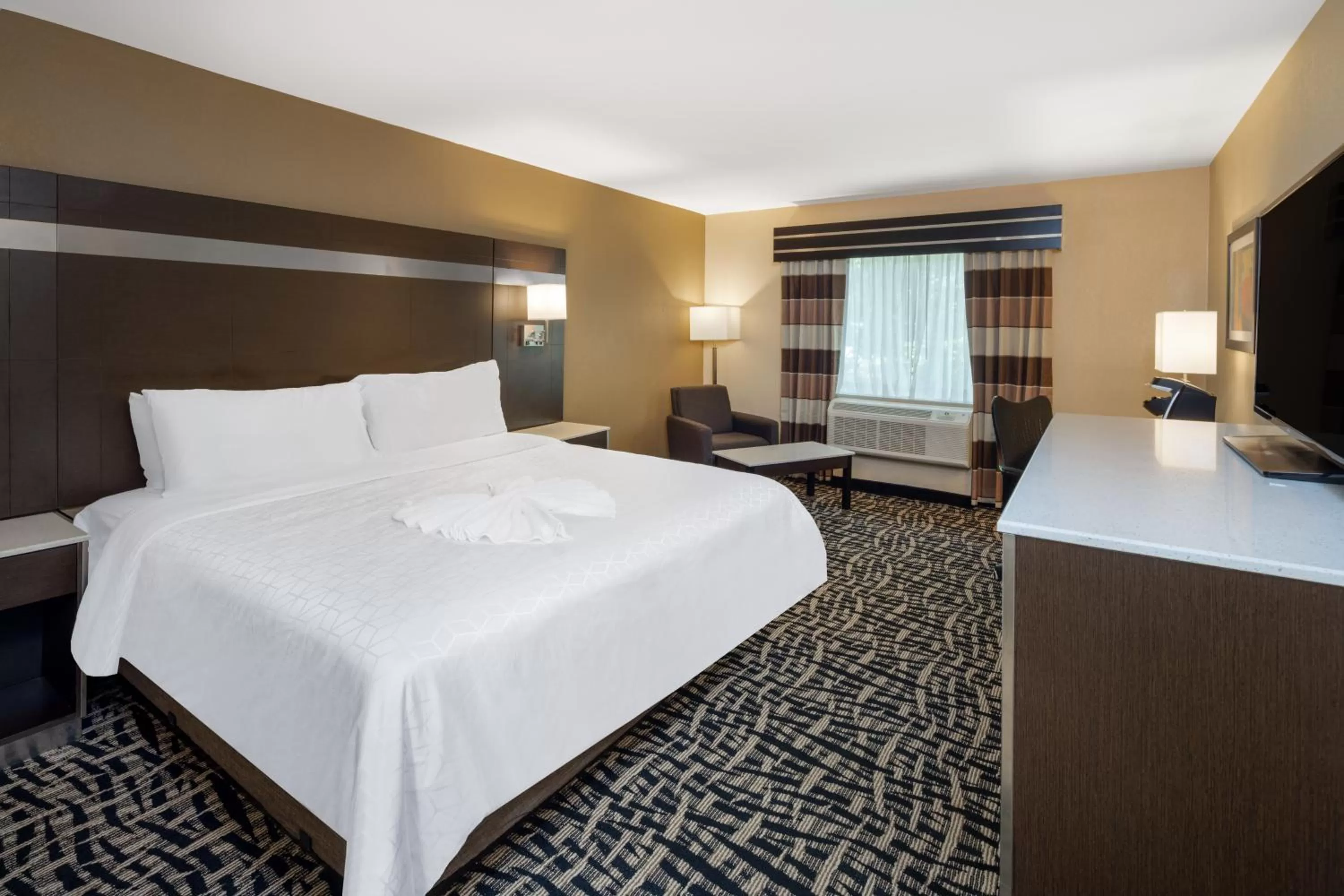 King Room with Jetted Tub in Holiday Inn Poughkeepsie by IHG