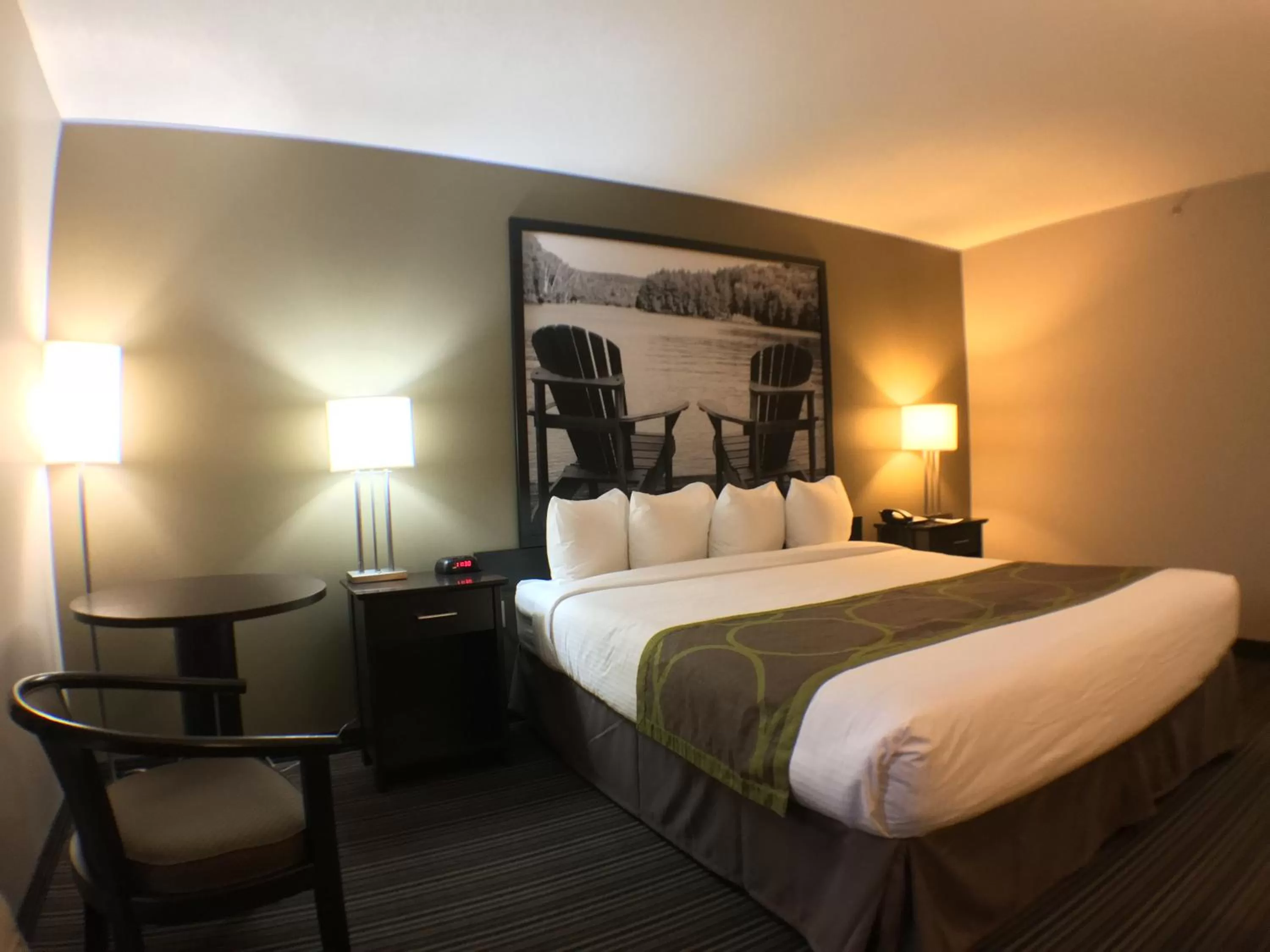 King Room - Non-Smoking in Super 8 by Wyndham Kapuskasing