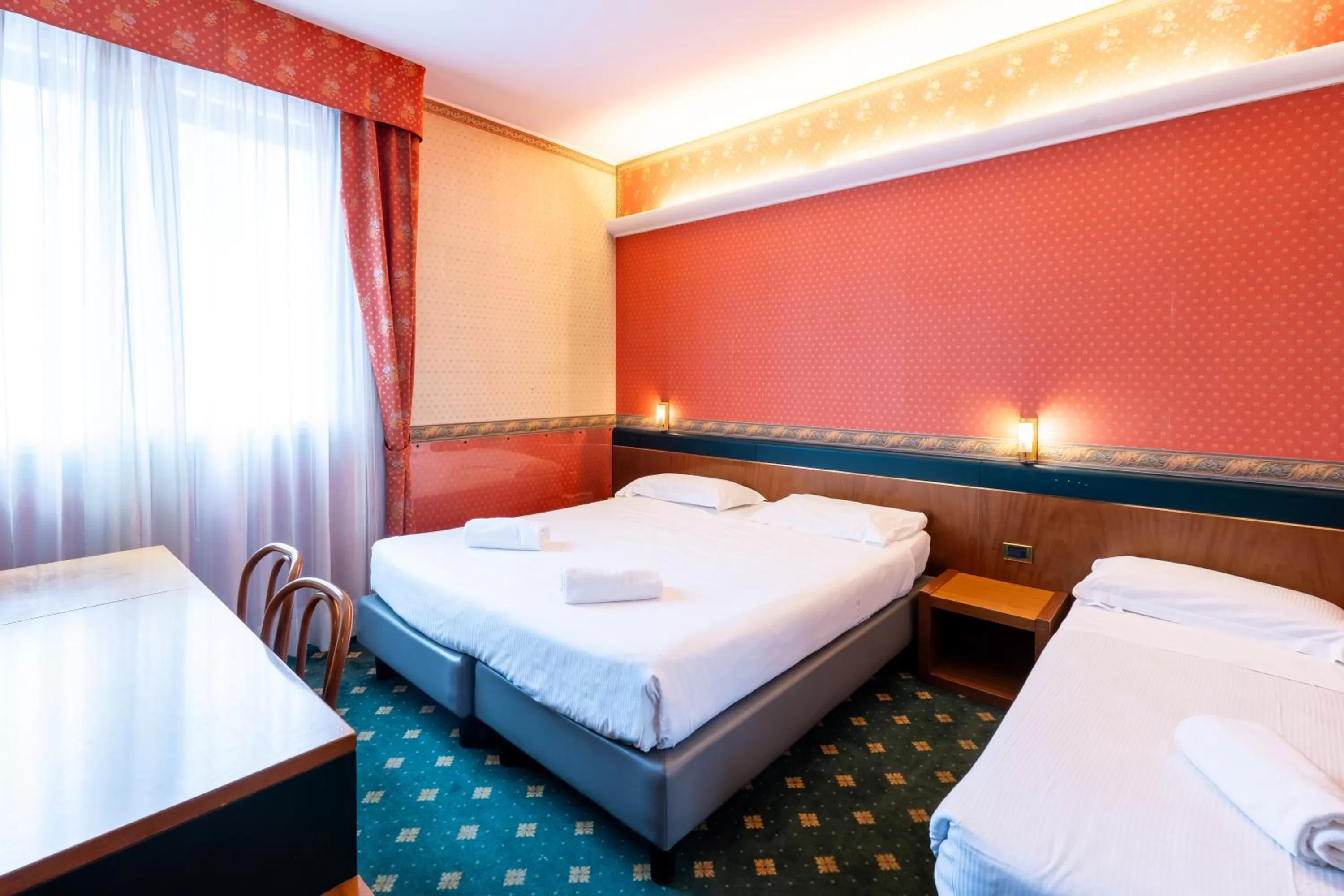 Triple Room in Hotel Des Etrangers