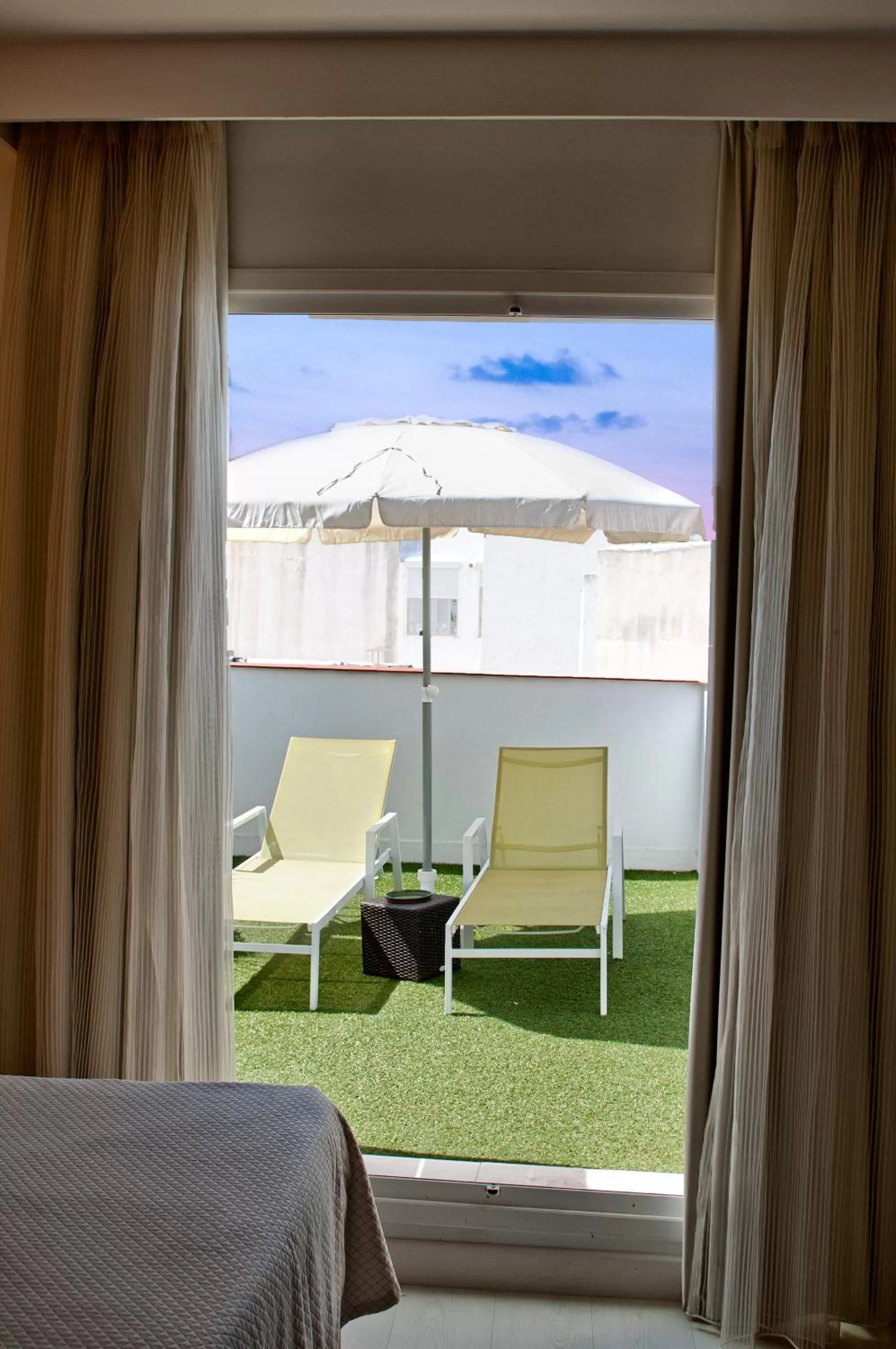 Double or Twin Room with Terrace in Hotel Europa