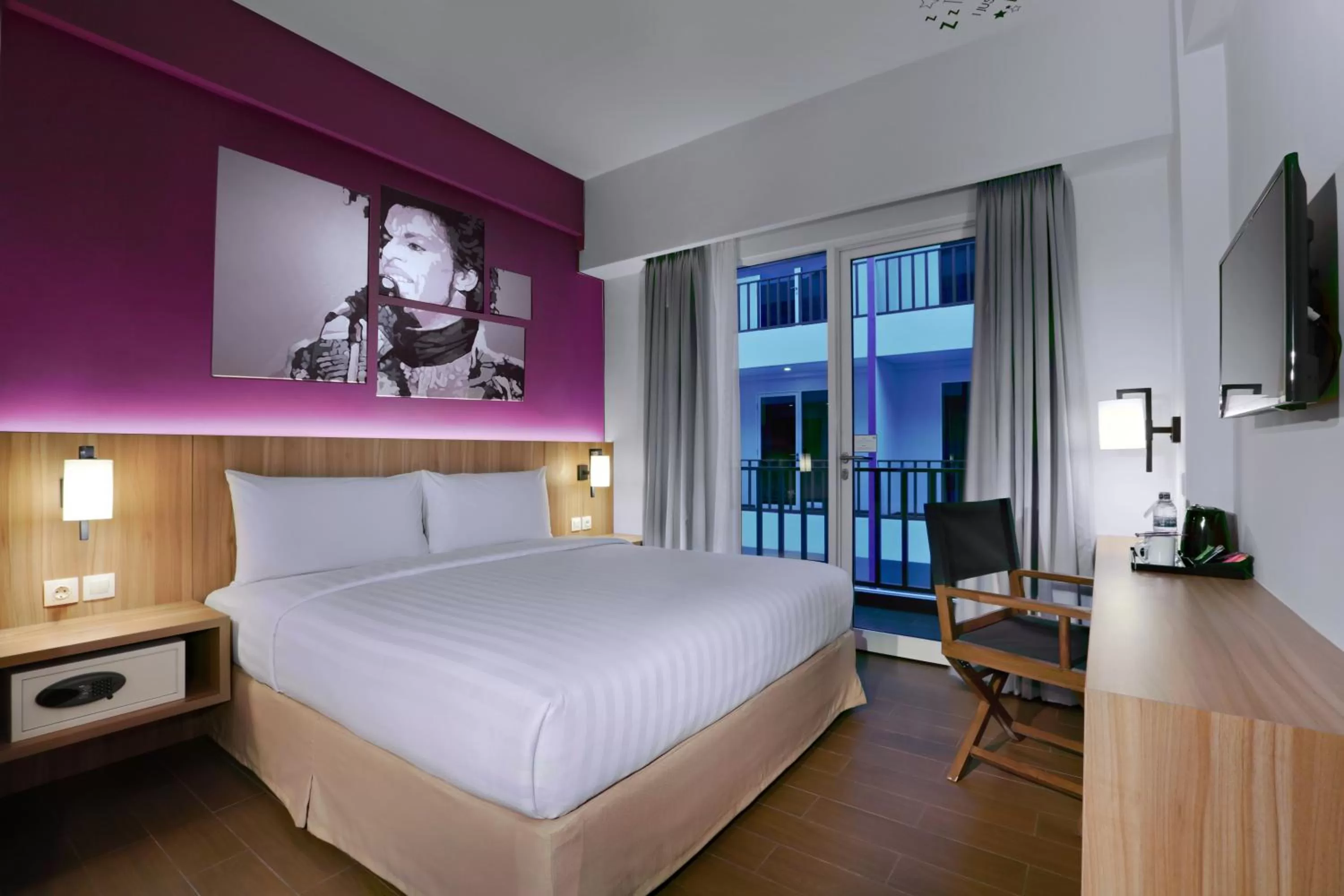 Superior Double Room with Balcony in Fame Hotel Sunset Road