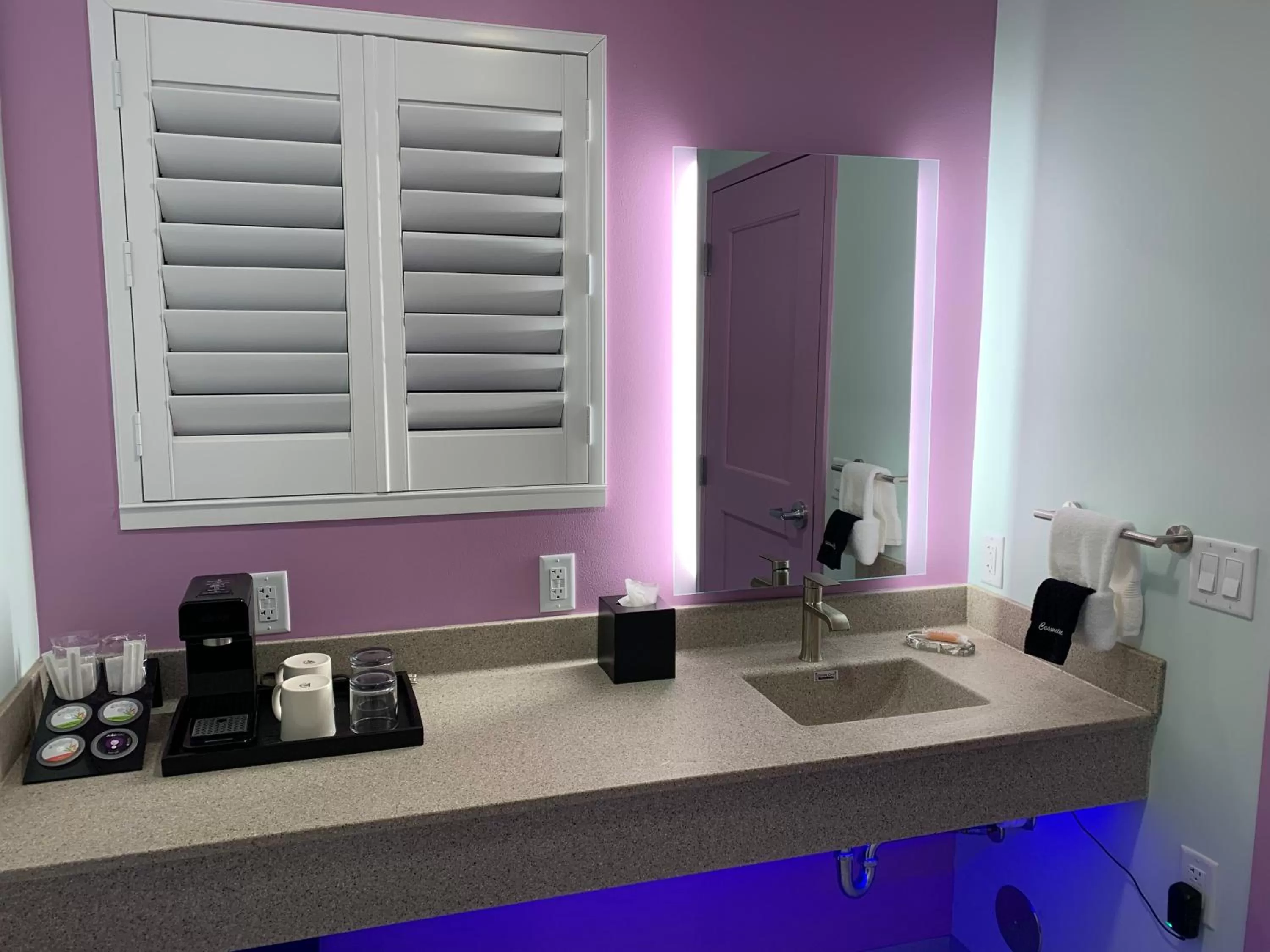 Queen Room in Worthington of Logan