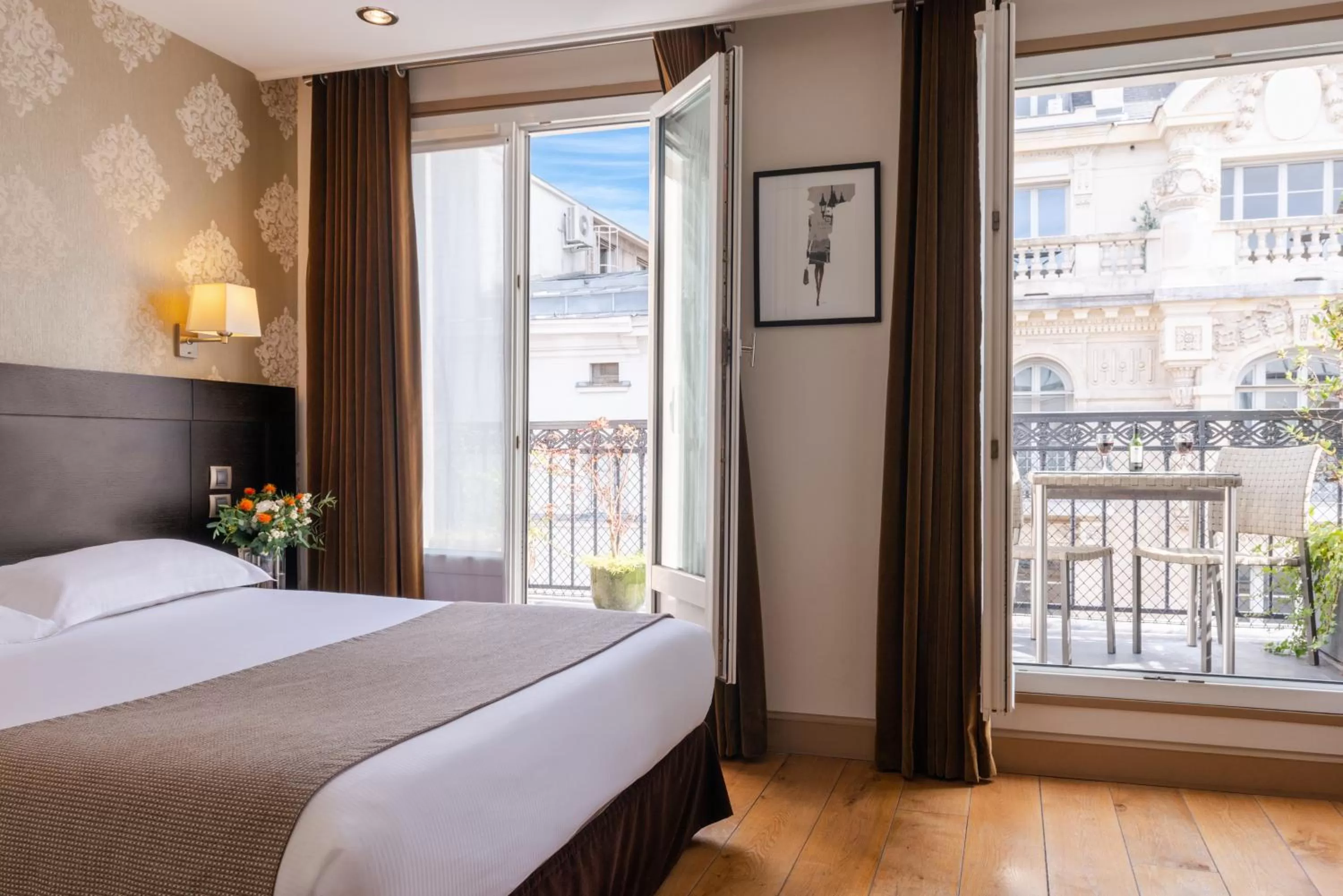 Superior Double Room in Hôtel Volney Opéra