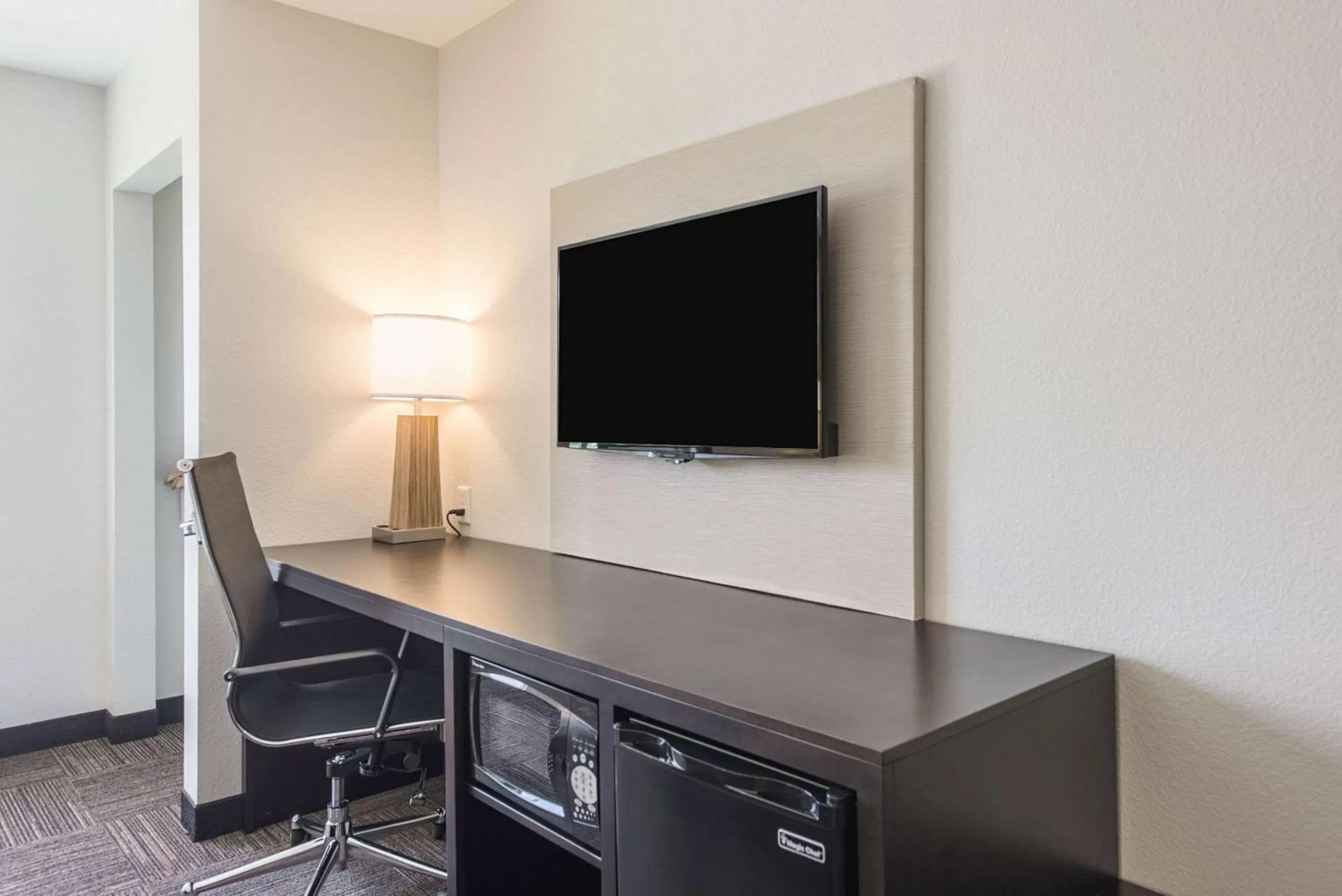 King Room - Accessible/Non-Smoking in Sleep Inn & Suites Galion